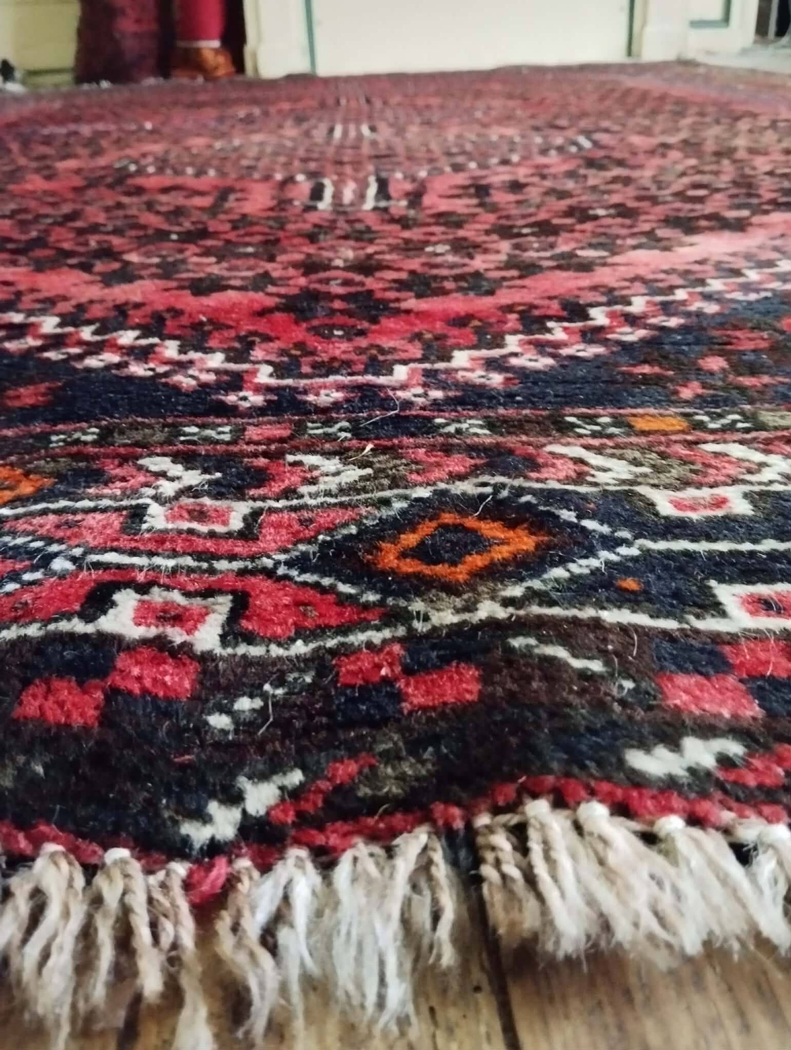 Handmade Persian Shiraz rug 280x200cm