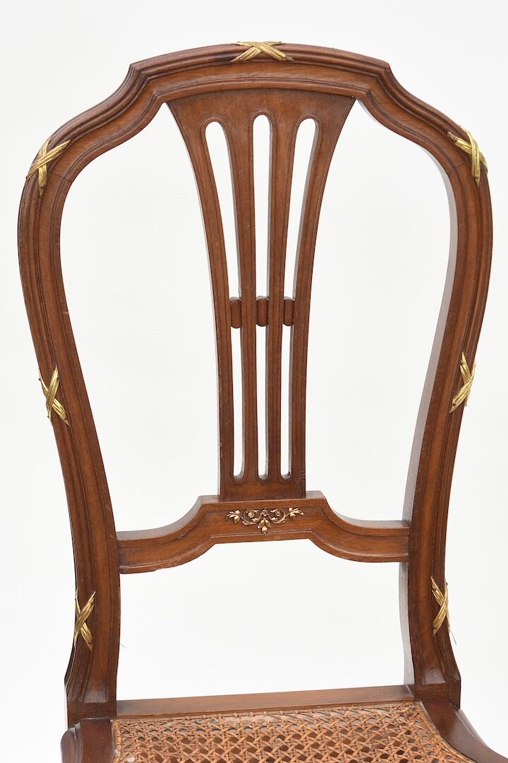 Paire de chaises d'époque 1900 de style Louis XVI