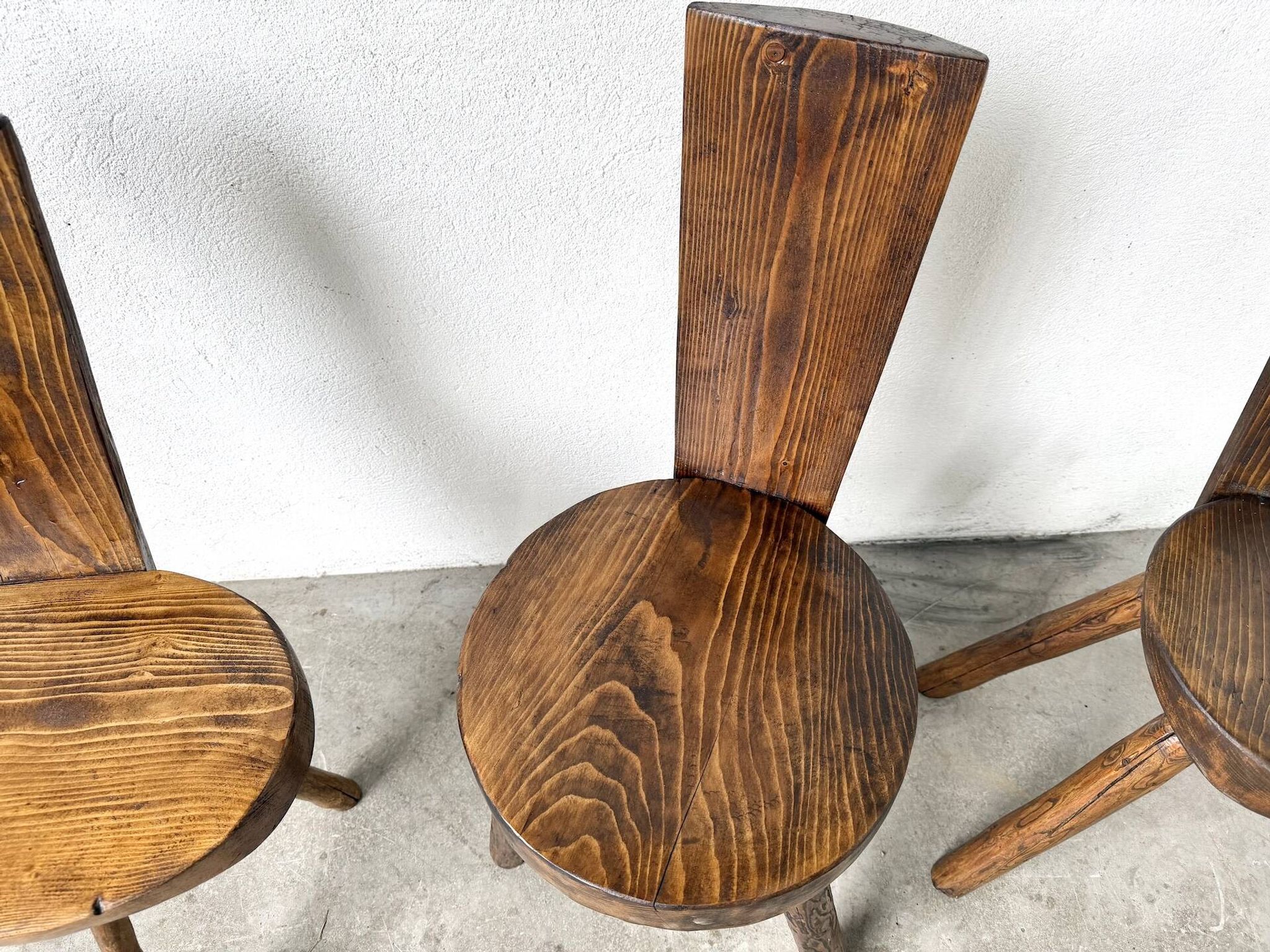 Trio de chaises d'alpage en pin massif, France, années 1950