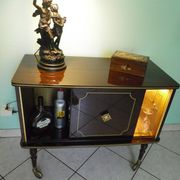 Meuble bar lumineux, corpus en bois laqué 1960/1970