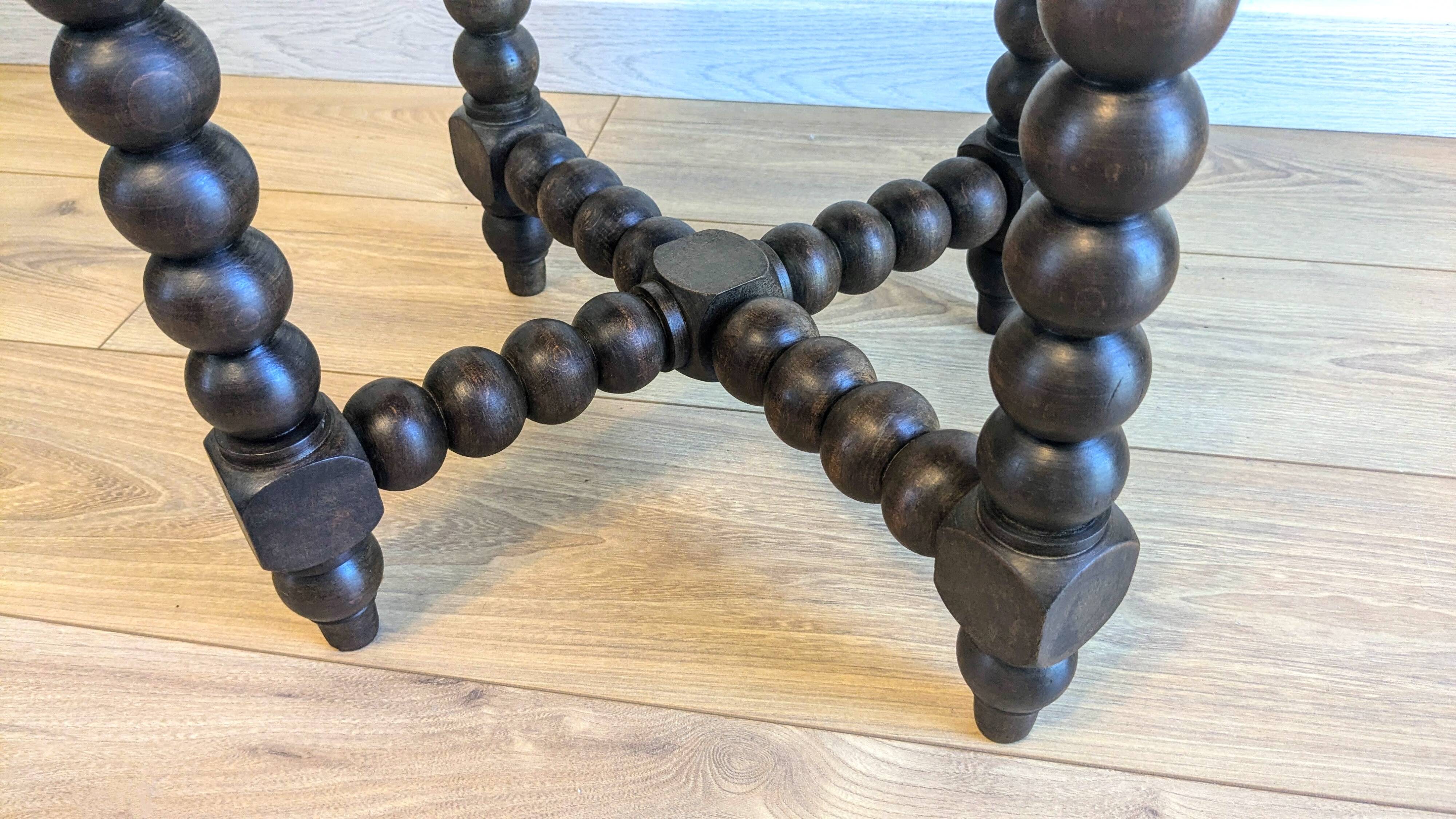 Antique side table with turned legs in solid wood, Louis XIII style