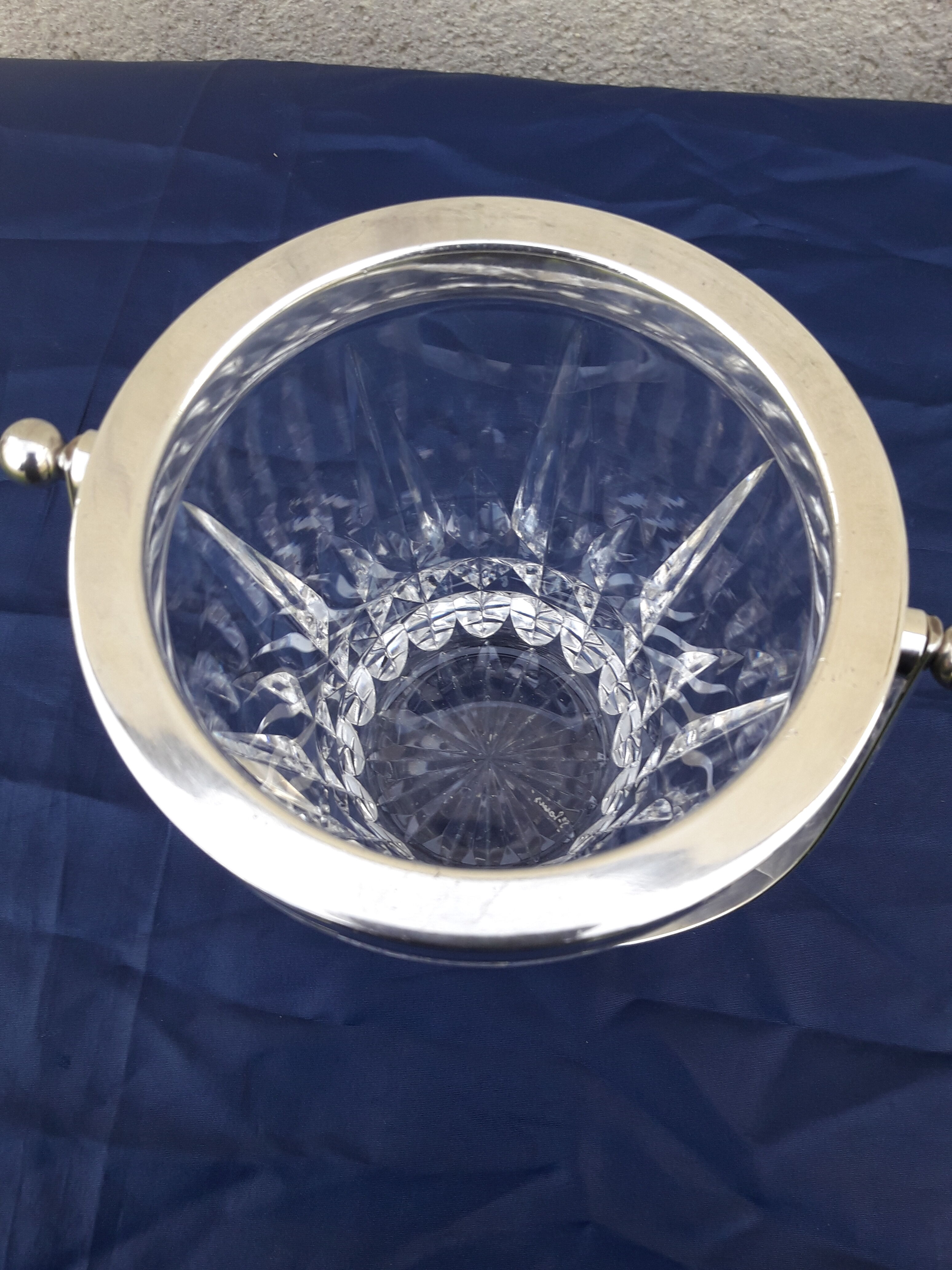 Ice bucket ice cubes signed crystal Saint Louis
