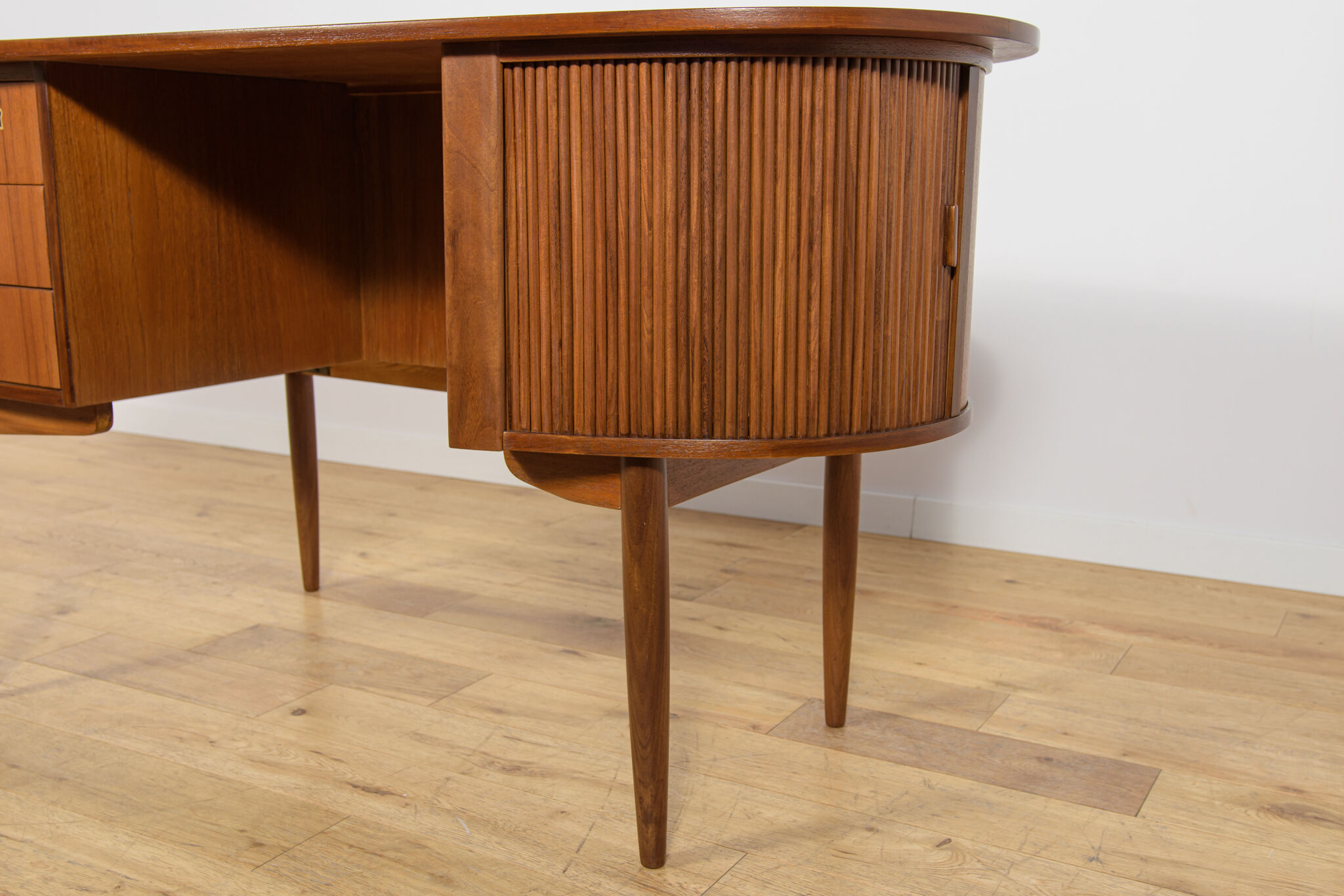 Mid-Century Freestanding Teak Kidney Desk, Denmark, 1960s