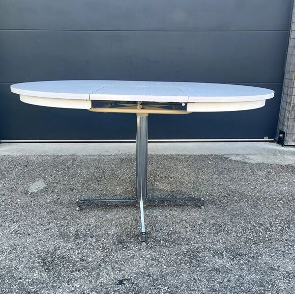 Table ronde en formica
