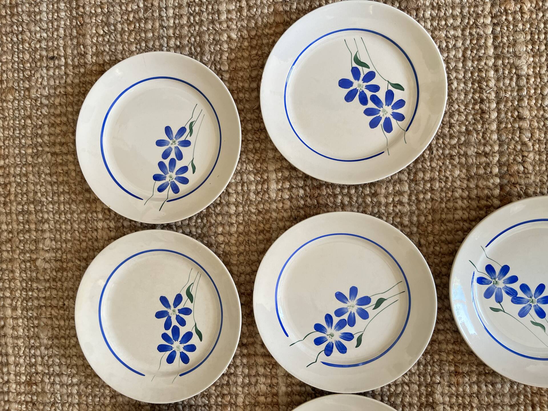 7 dinner plates