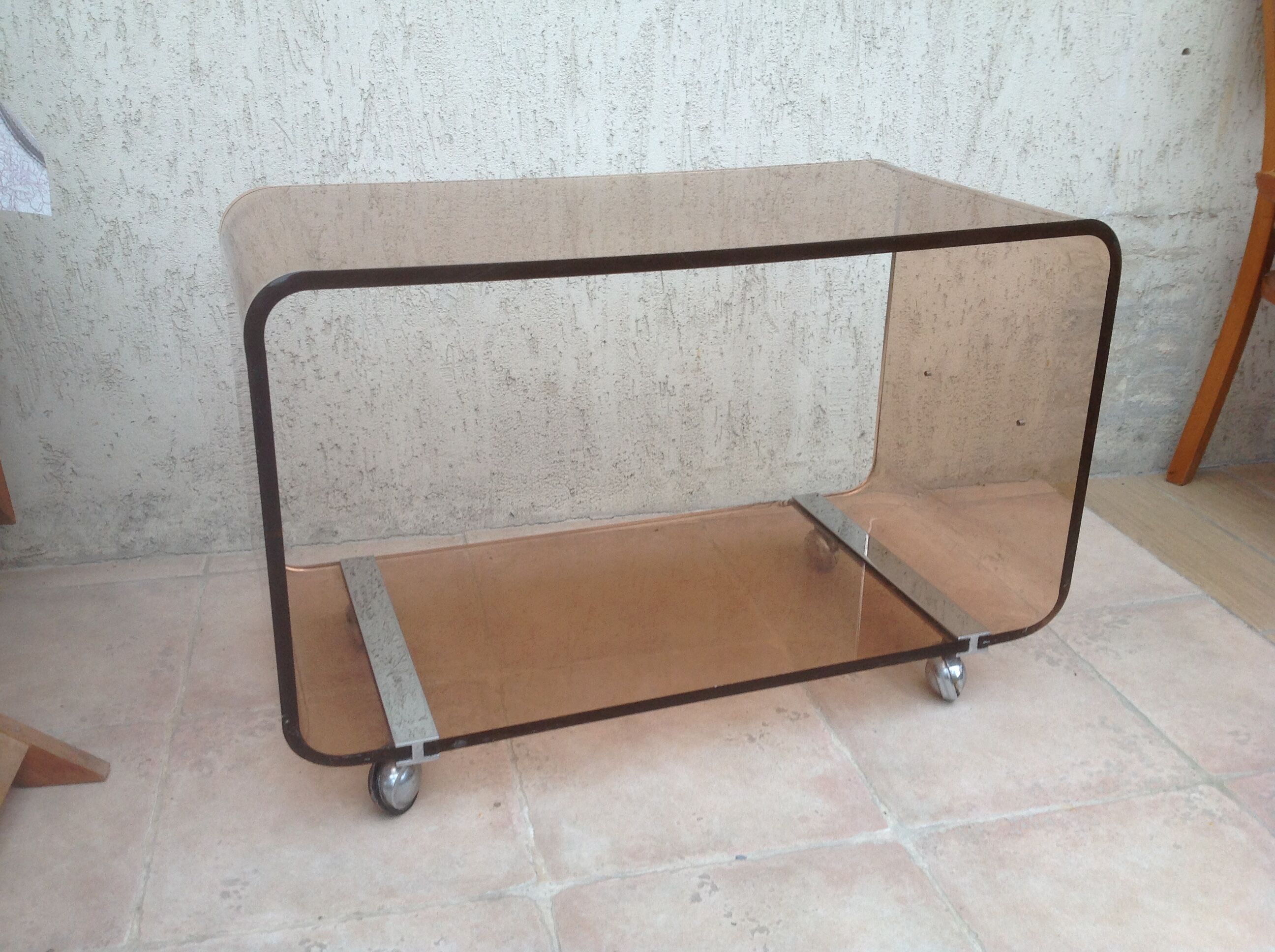 Table basse en plexiglas Roche Bobois année 70