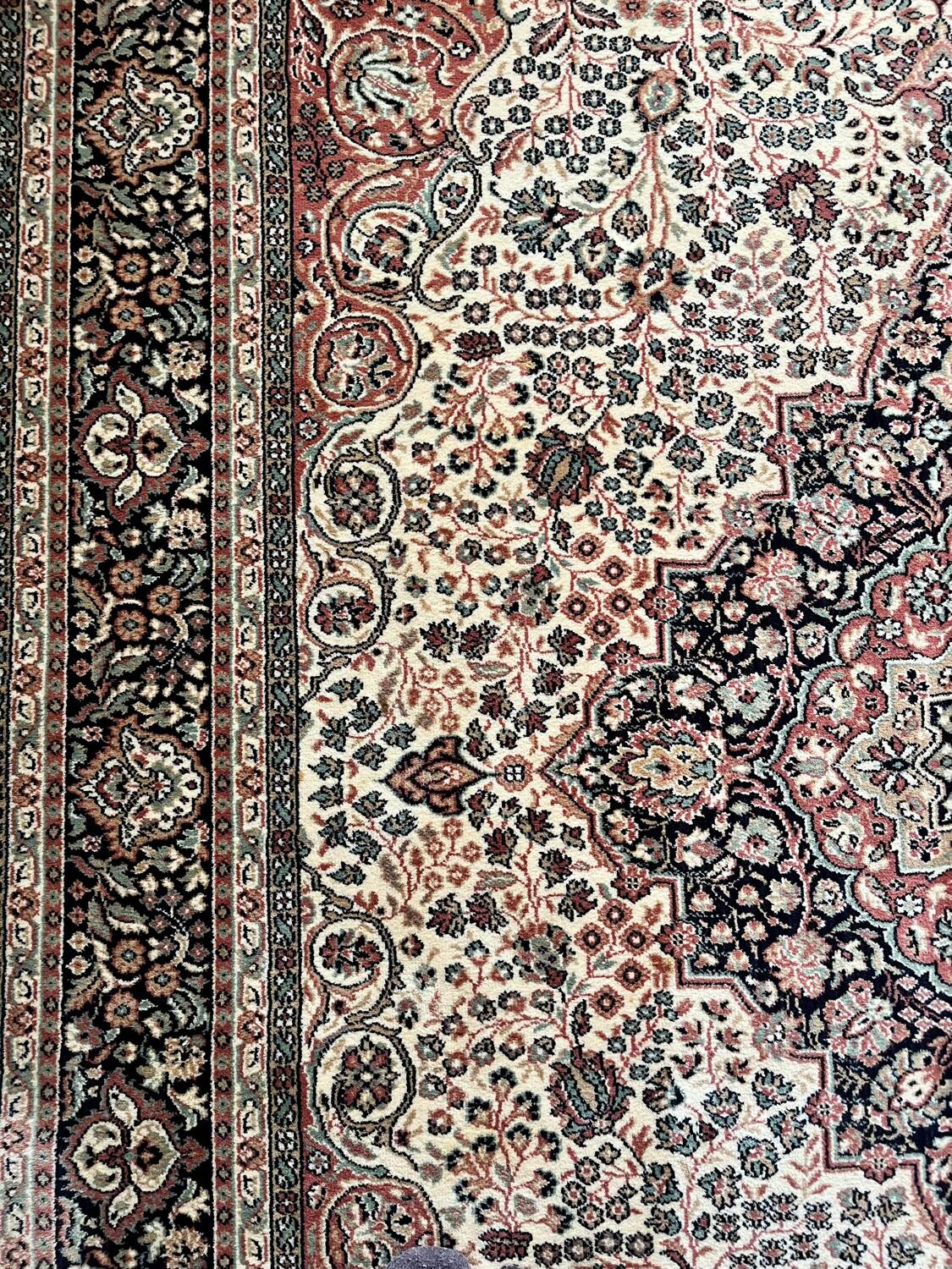 Turkish Uschak carpet in wool