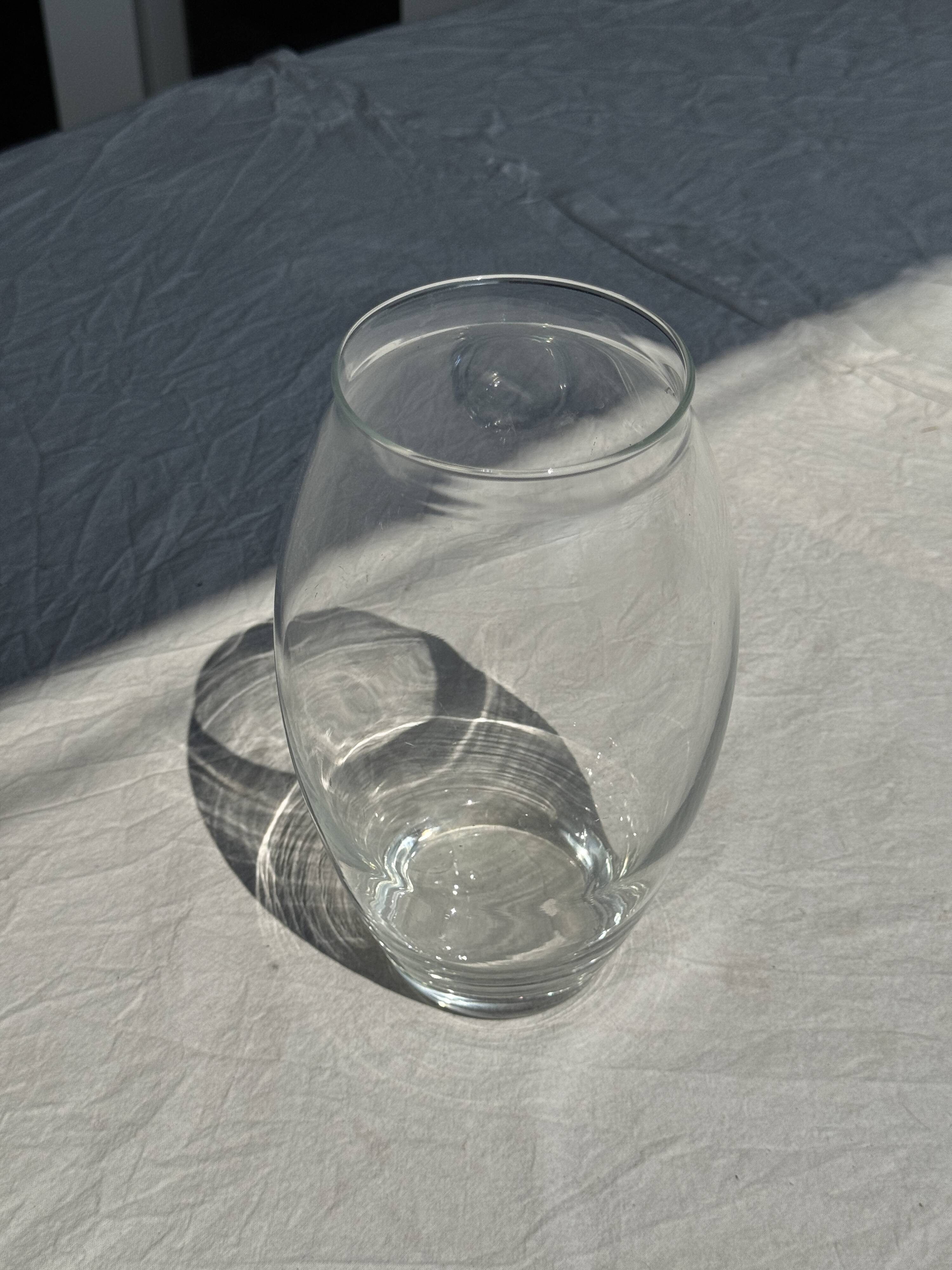 Vase transparent en verre H22