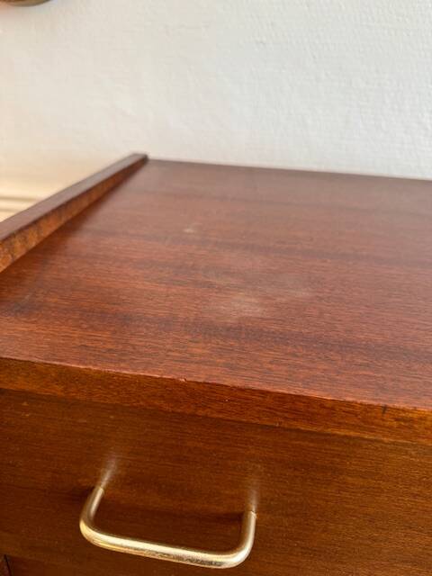 Commode vintage