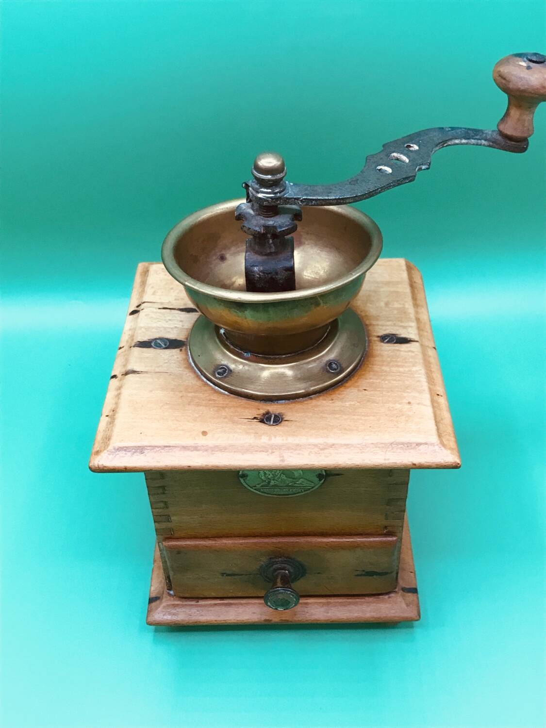 Coffee and pepper grinder