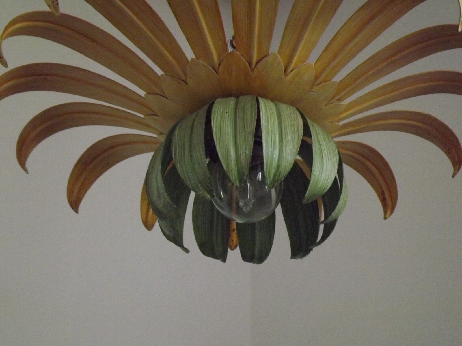 Ceiling light yellow &green leaves one central bulb