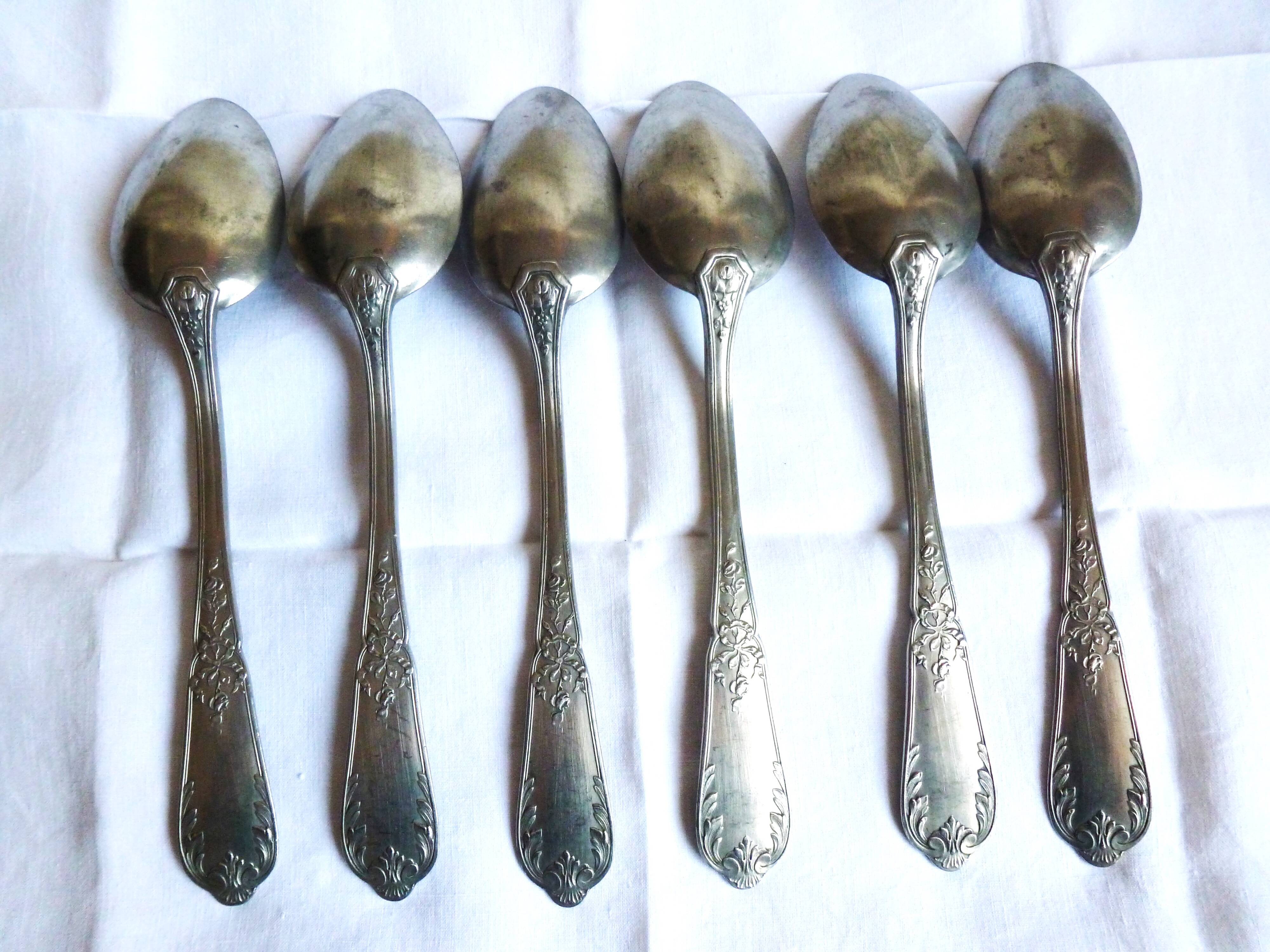 Art Nouveau cutlery with ladle, forks, spoons and ladle