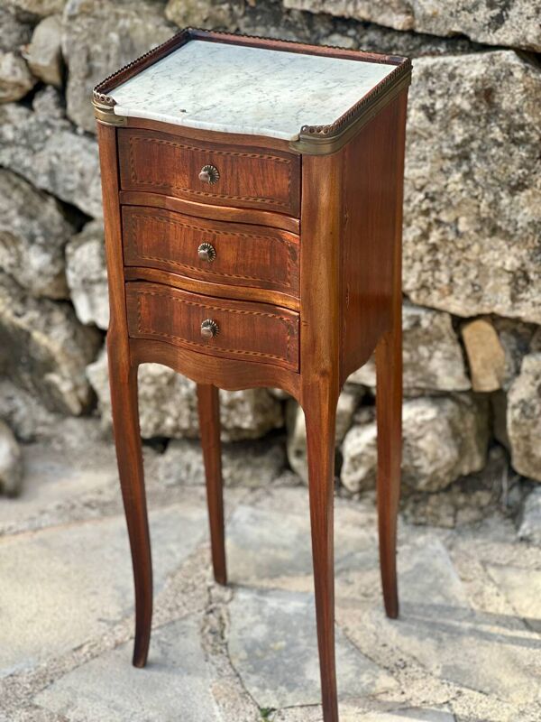Petite table Chiffonnière en bois de placage de style Transition .