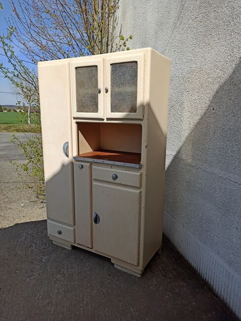 Buffet Mado, vintage