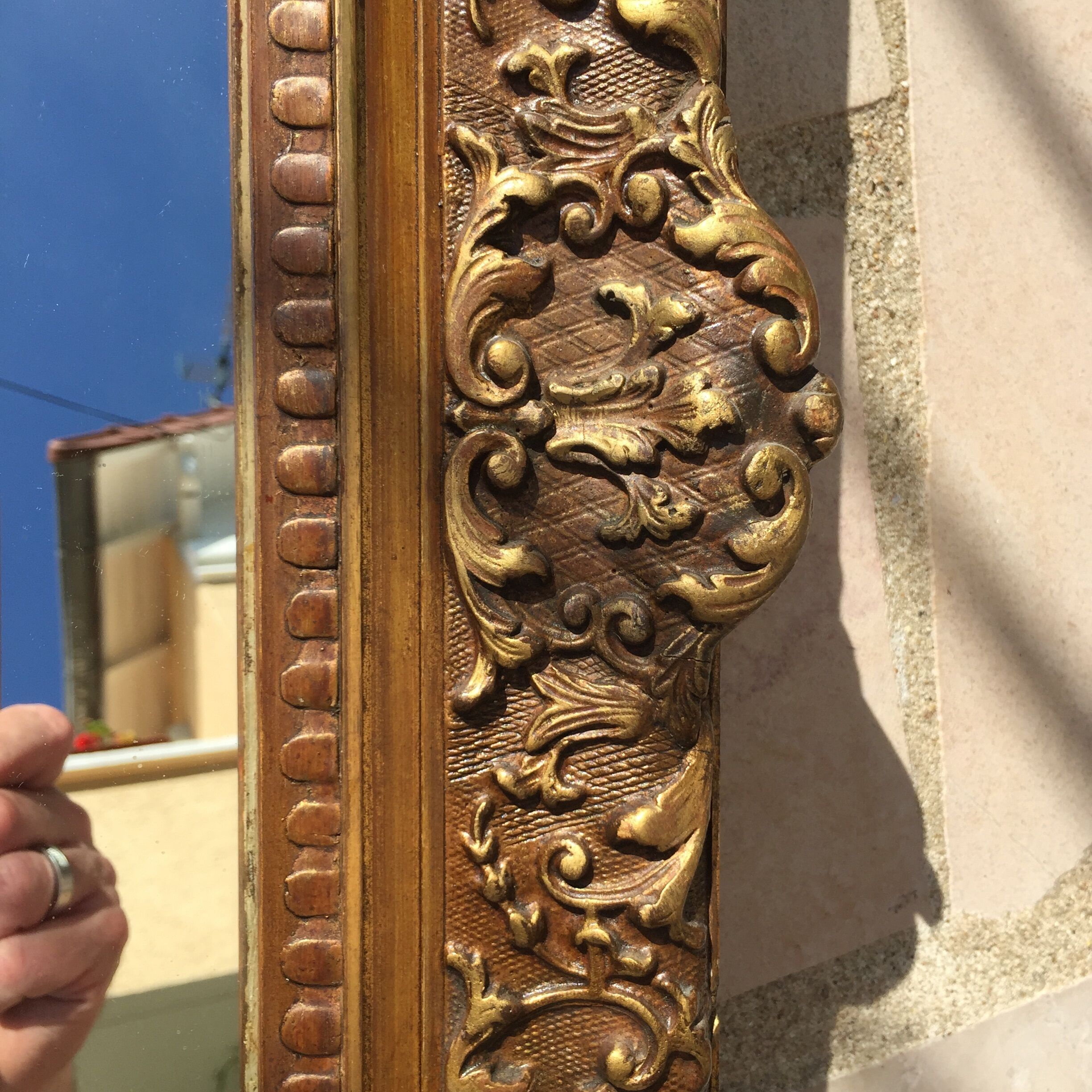 Mirror in gilded wood 107 x 94 cm