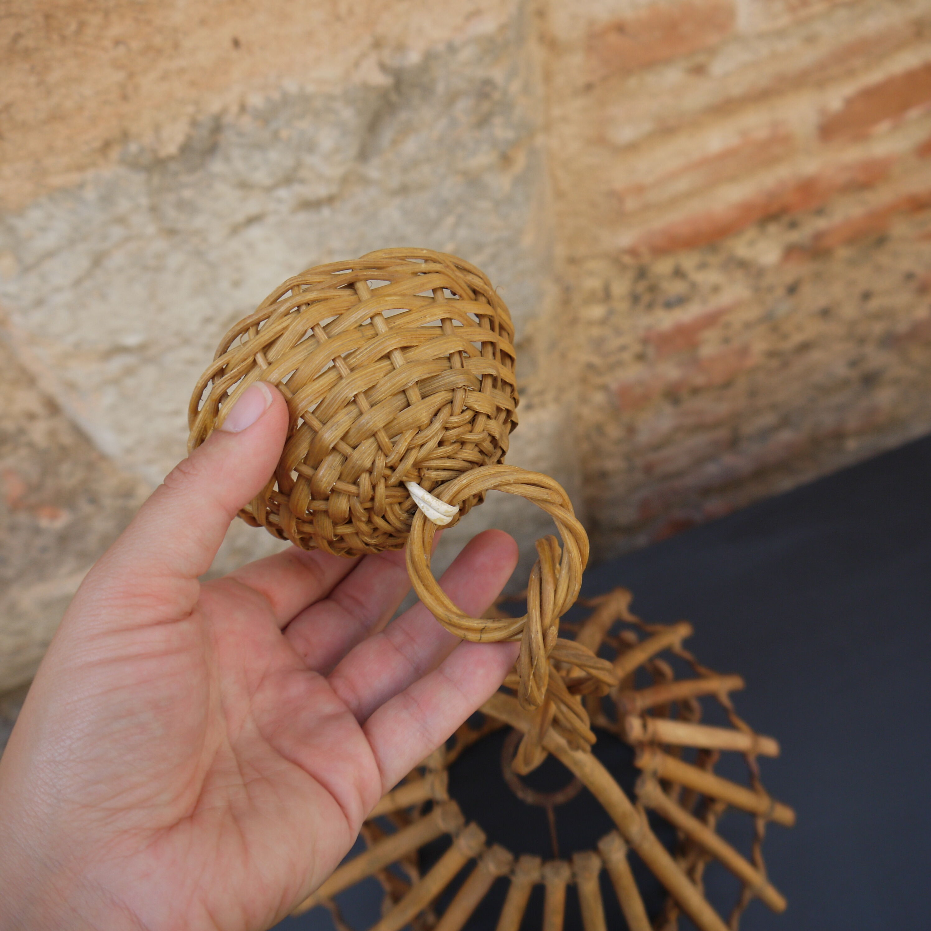 Rattan cage suspension