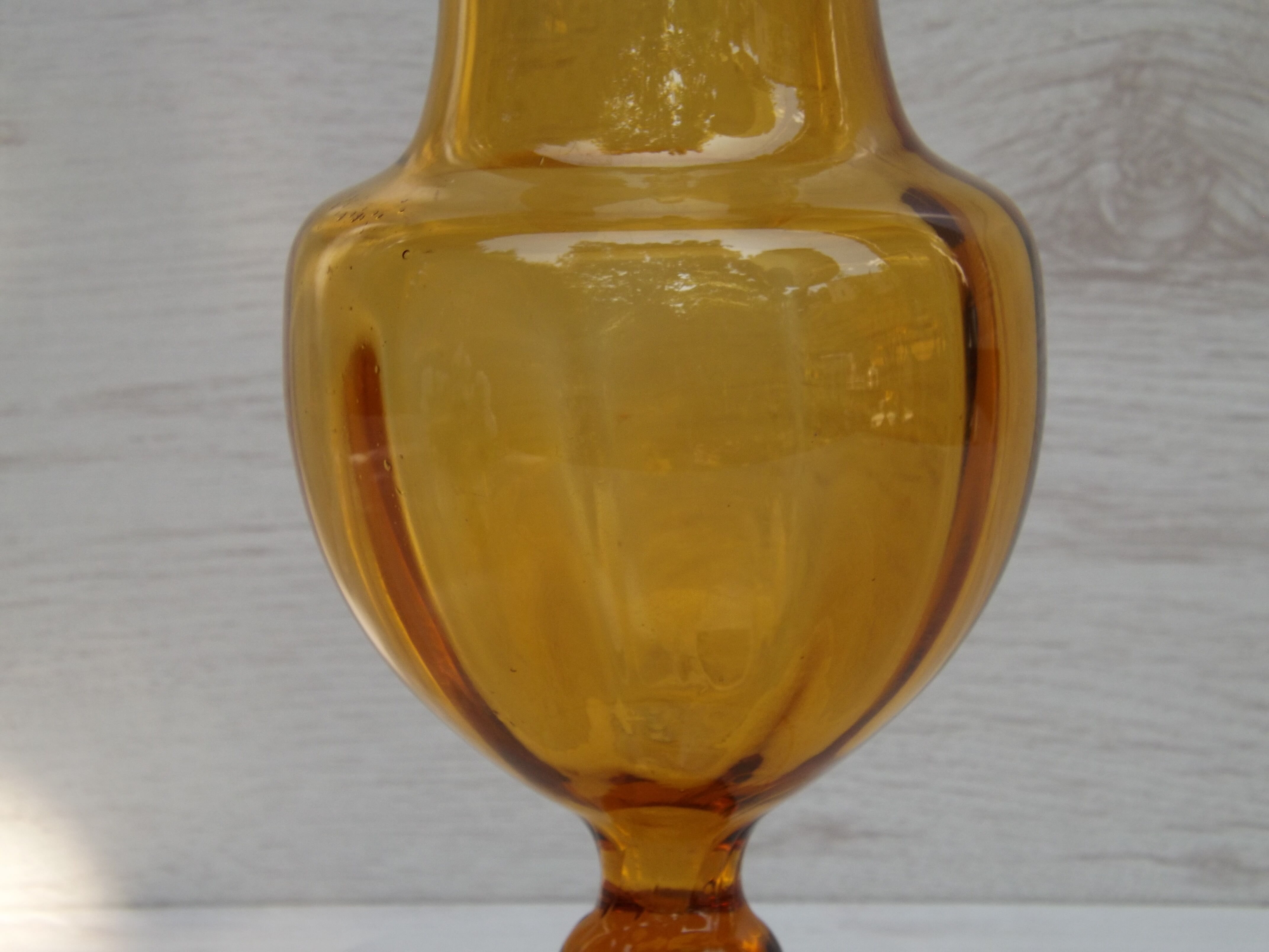 Amber glass standing vase