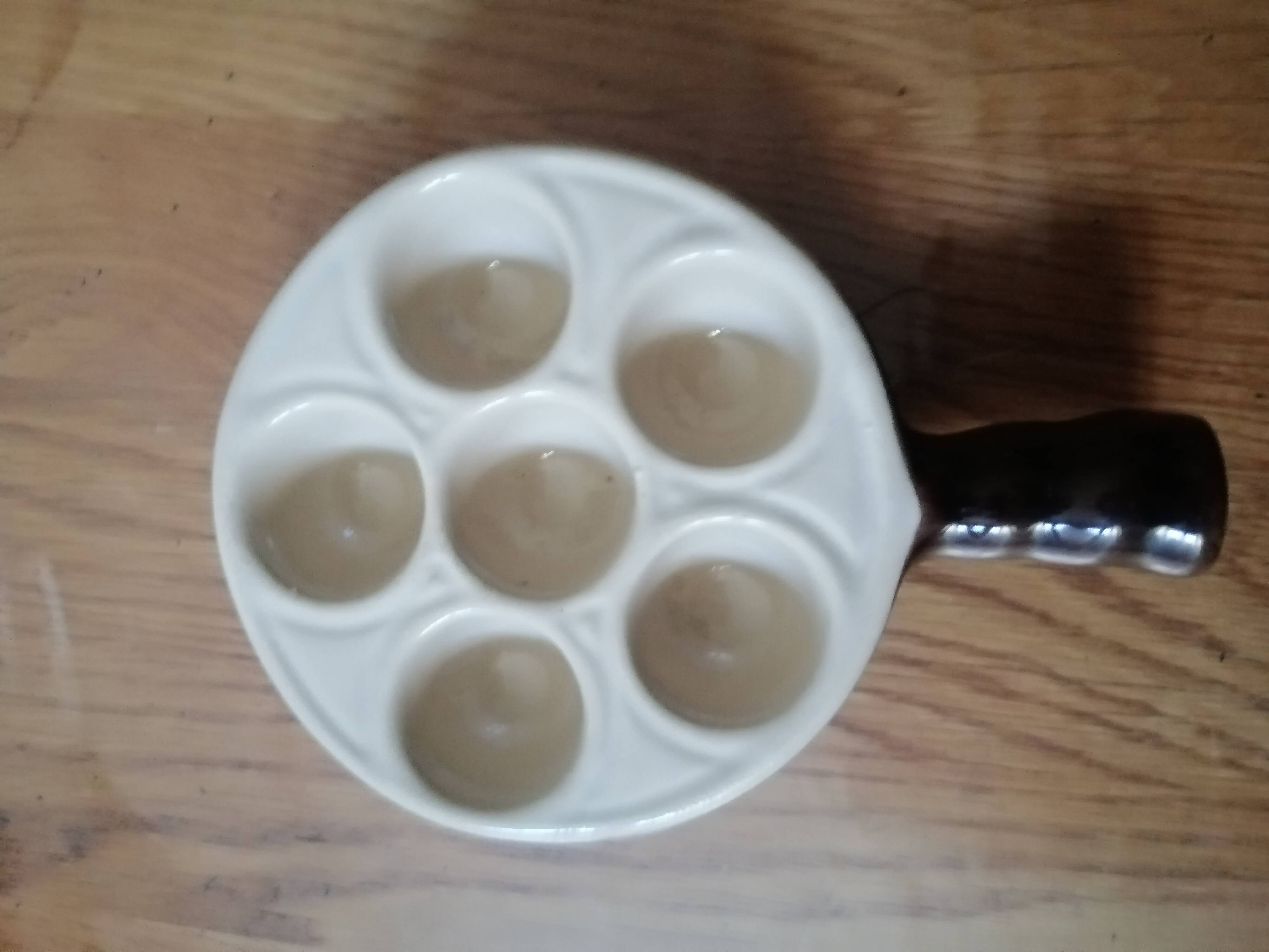 Service set of 7 ceramic snail pieces