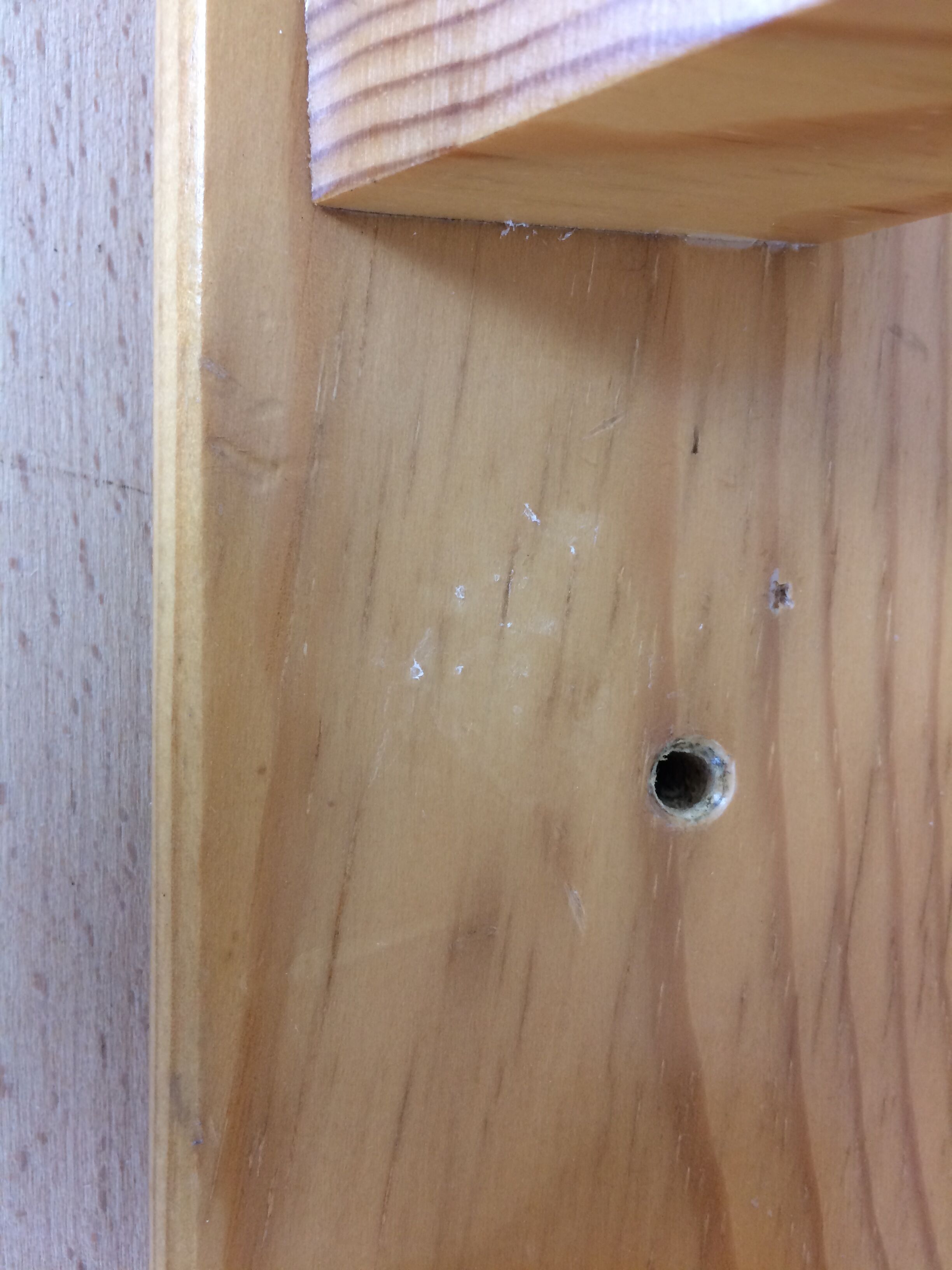 Pine coat rack with 3 hooks