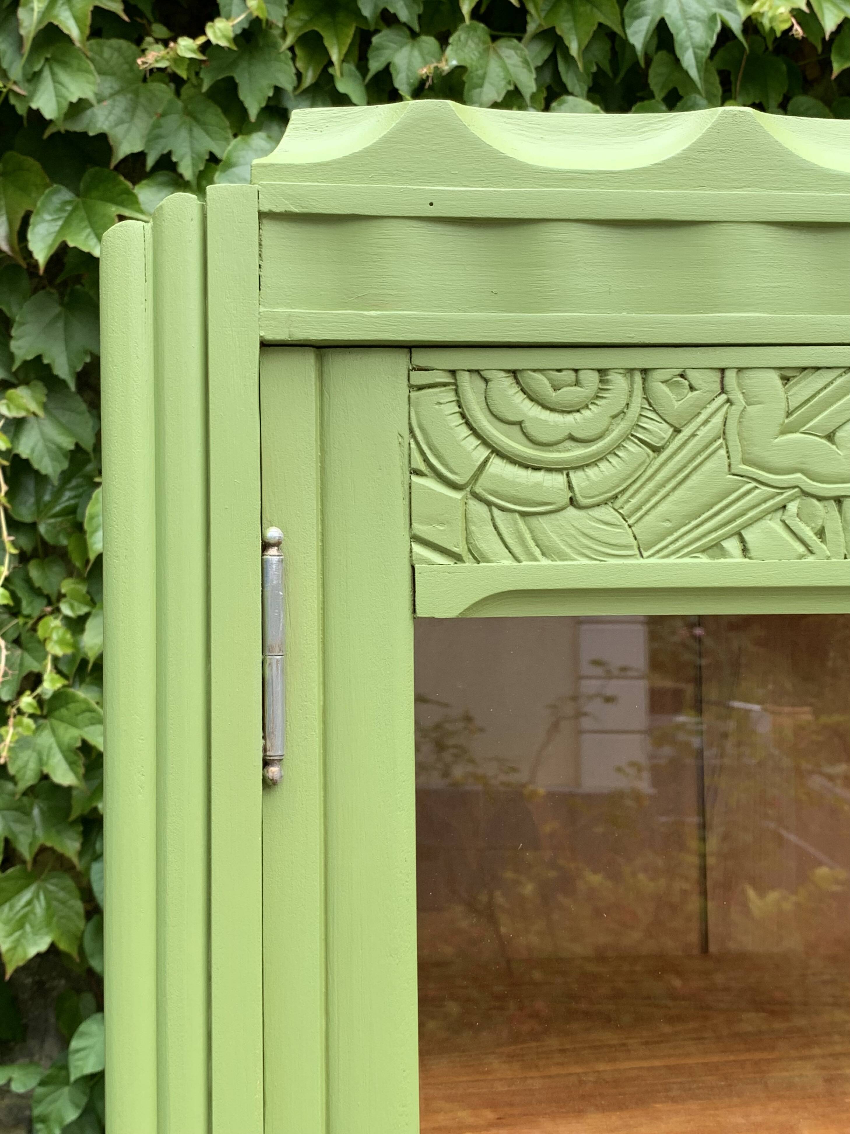 Armoire parisienne vitrée art déco 1930 kaki