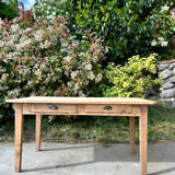 Farm table