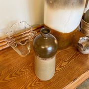 Bouteille en céramique émaillée