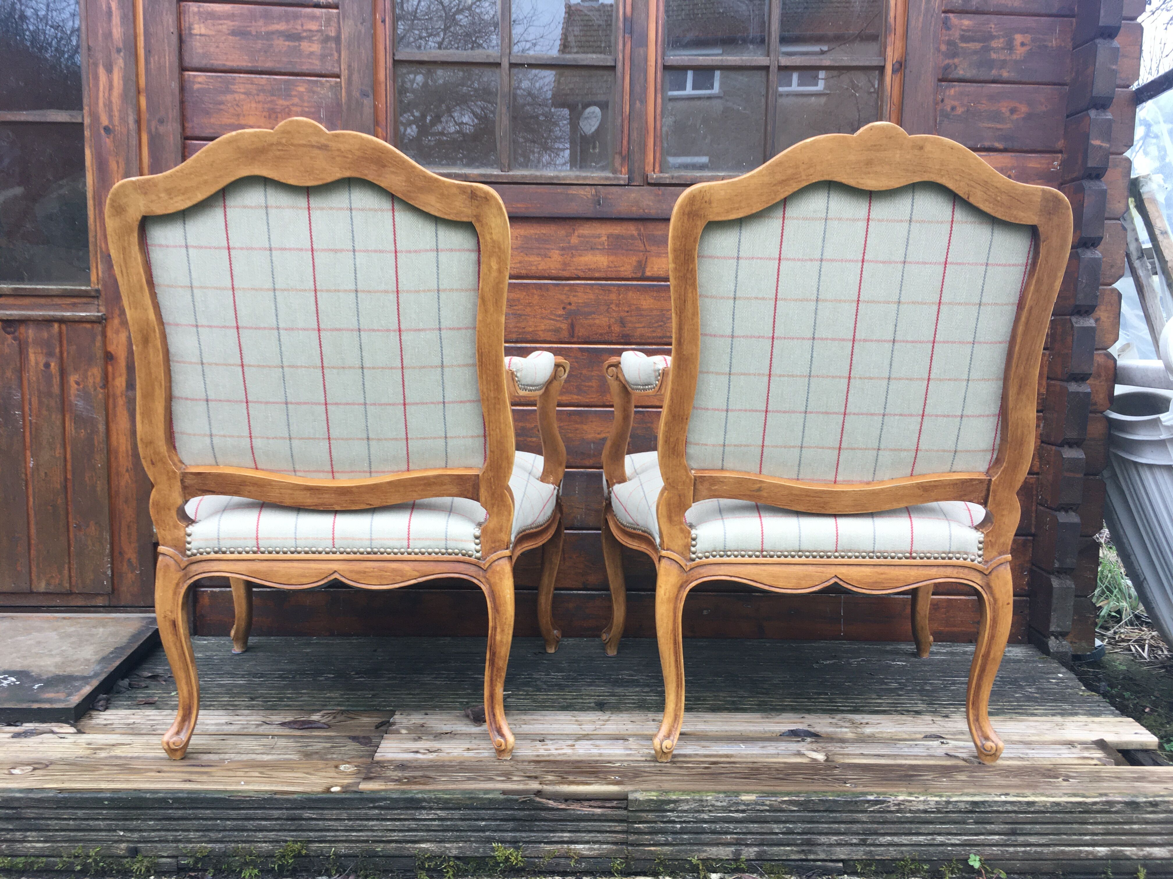 Pair of re-tapised Louis XV convertible chairs