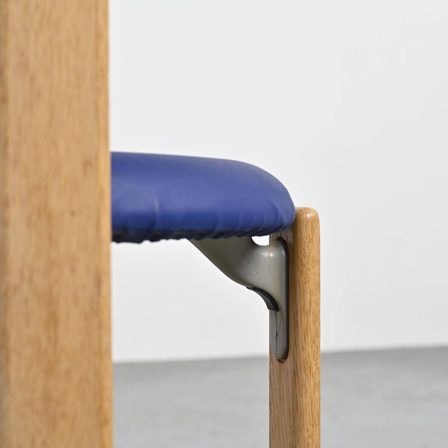 Suite de 4 chaises par Bruno Rey, Dietiker Switzerland