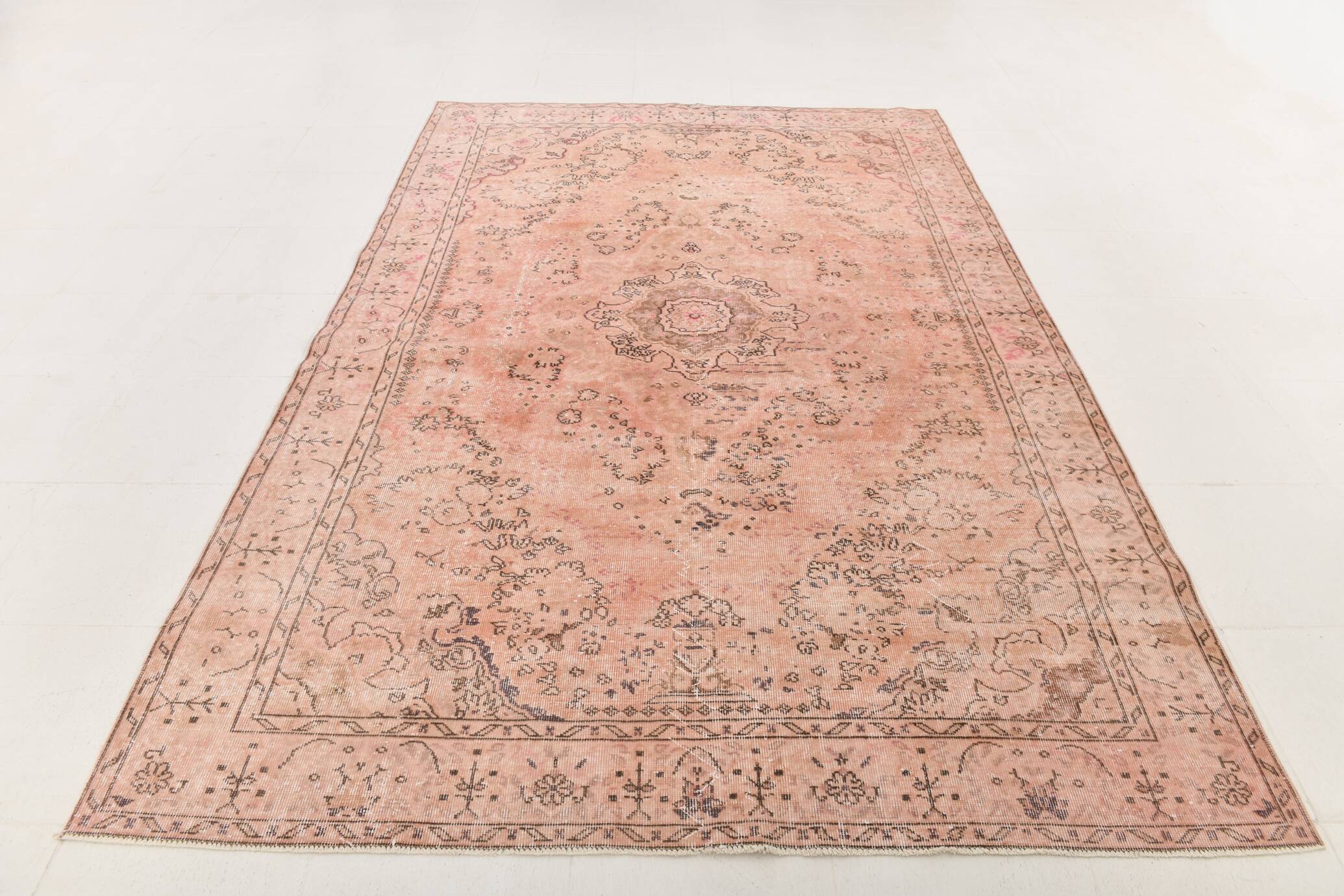 7x10 Dusty Pink Vintage Persian Rug, 199x303 Cm