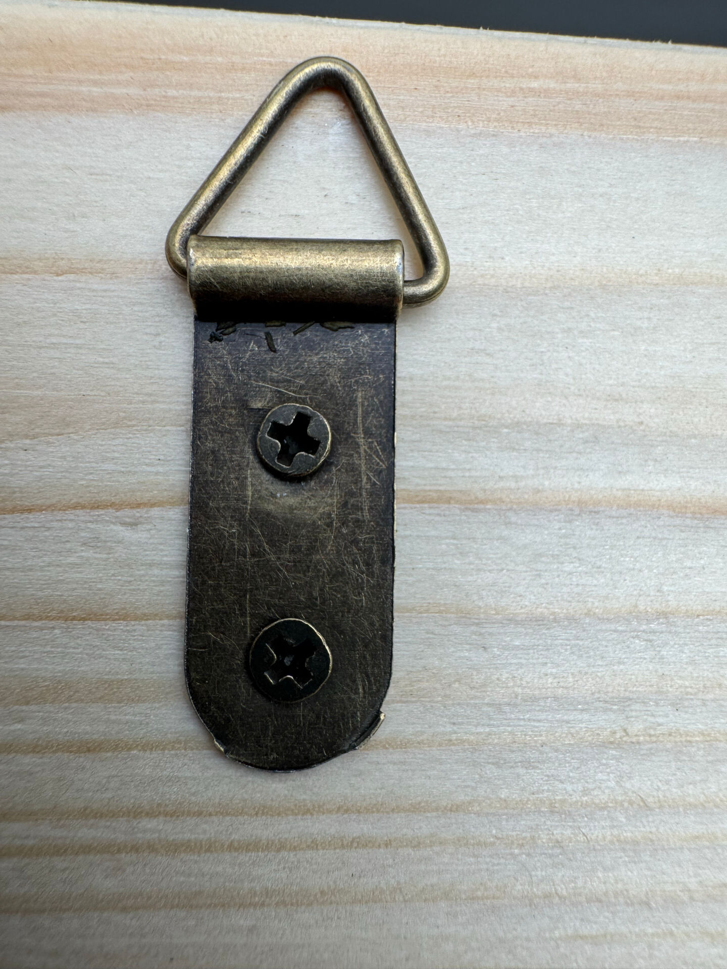 Wall-mounted key holder wooden shelf