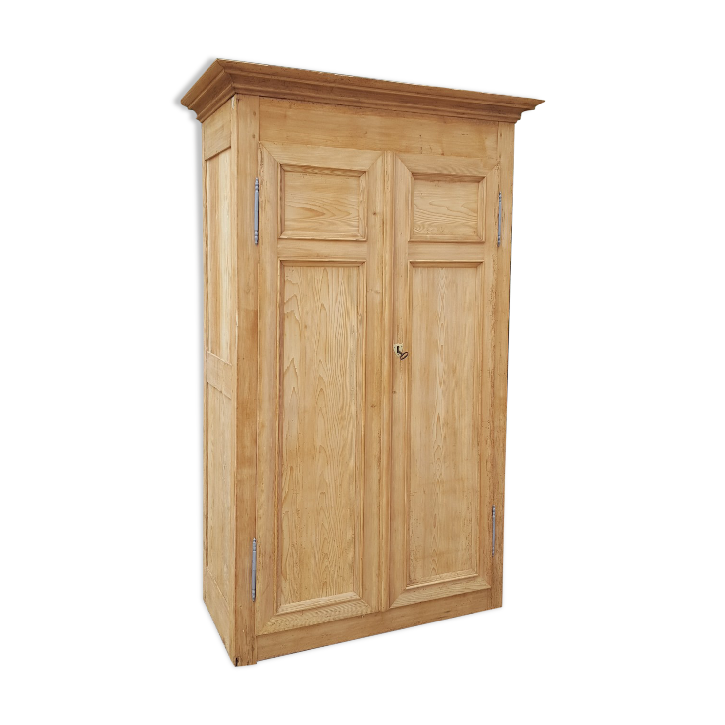 Armoire en sapin ancienne sablée brute