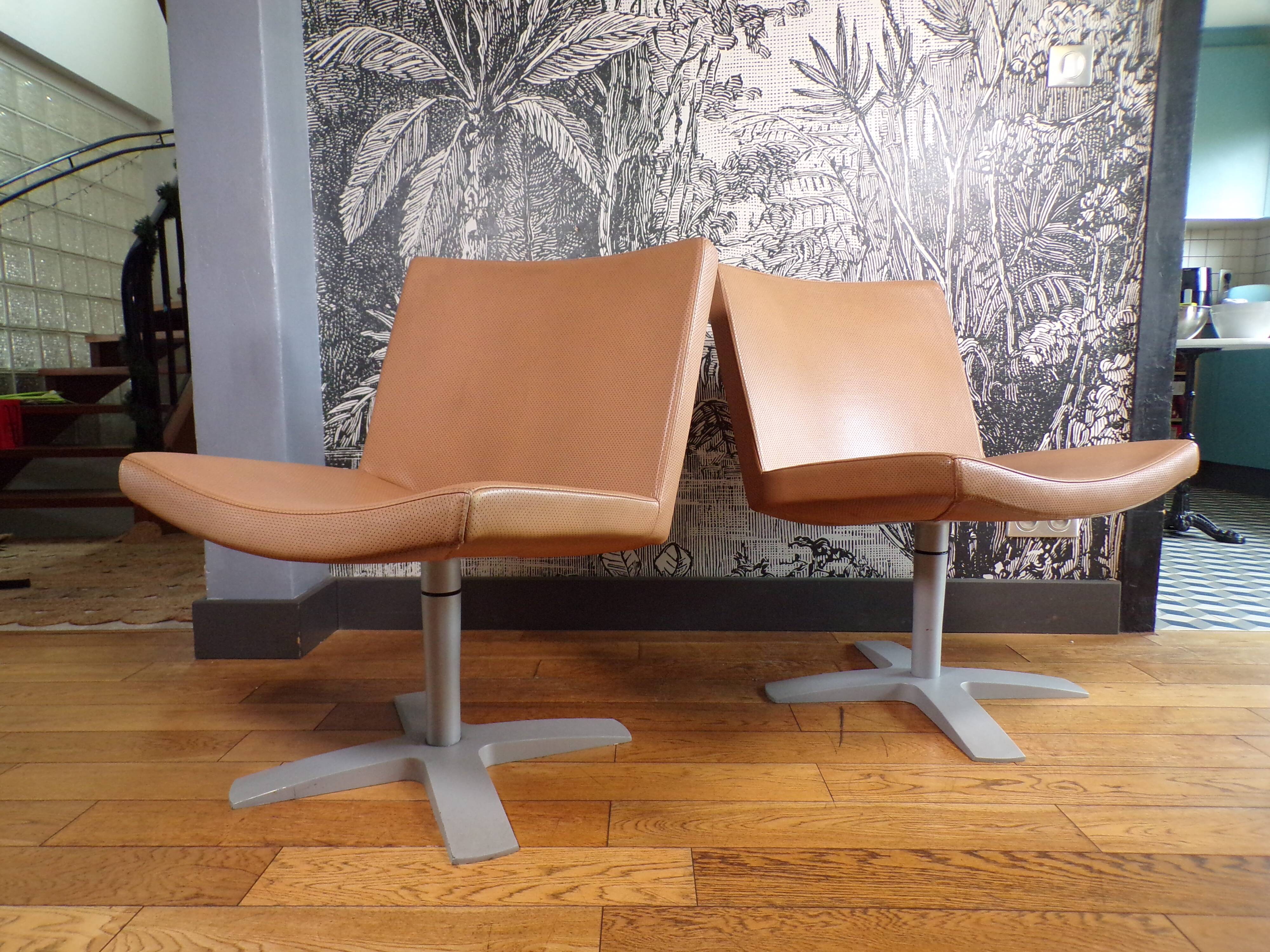 2 fauteuils select largo par harri korhonen pour inno, 2000