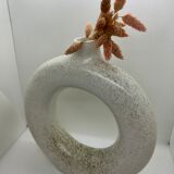 Round vase
