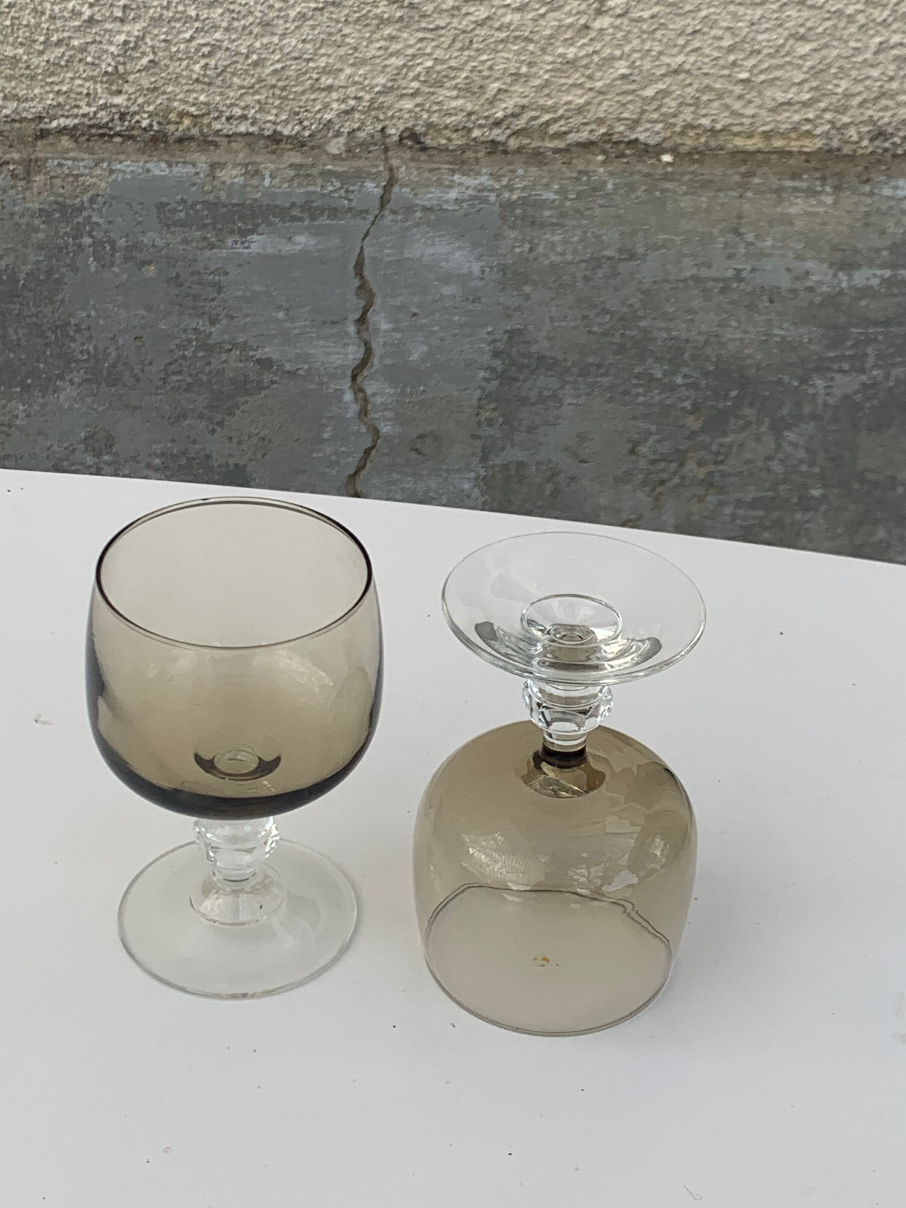 6 medium-sized wine glasses, two-tone, vintage France 1970
