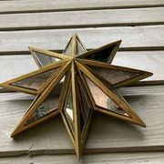 Star-shaped mirror