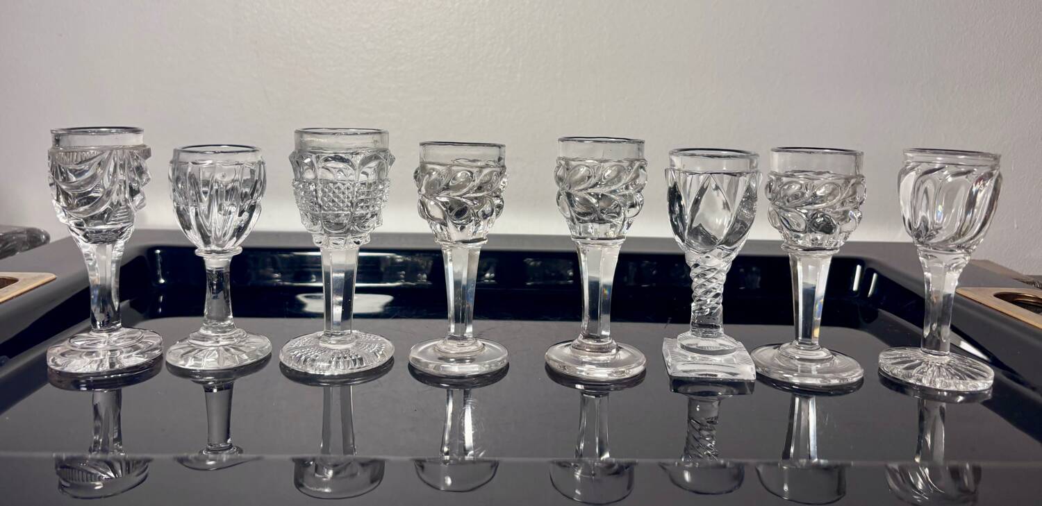 Cabaret set Baccarat 8 glasses and silver plated tray