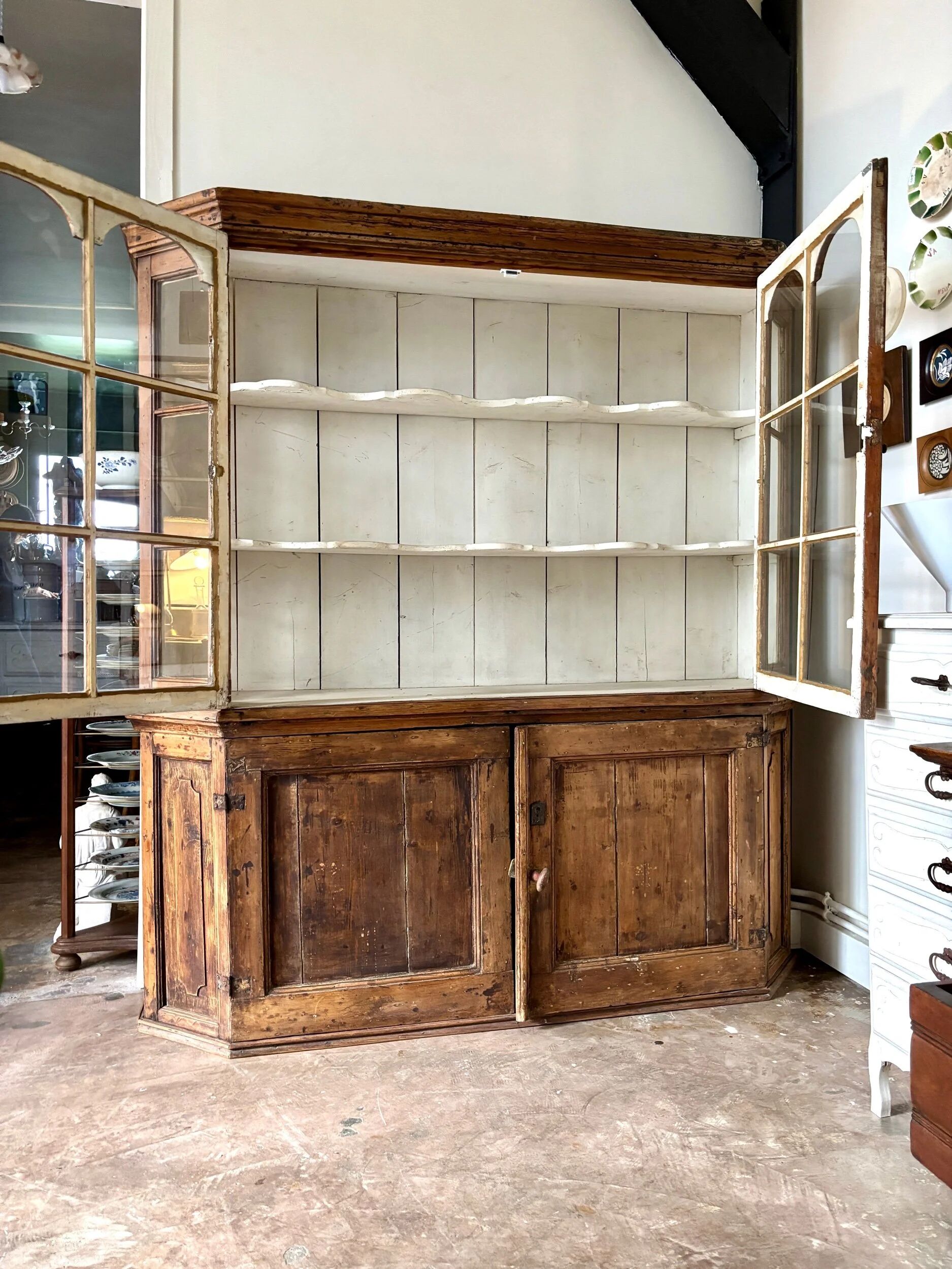 Buffet 2 corps vitré en bois, XIXème