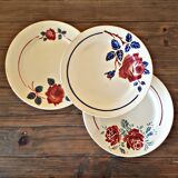 5 flat plates (floral pattern) mismatched: Badonviller (2+2) and a K&G Lunéville model Chantal
