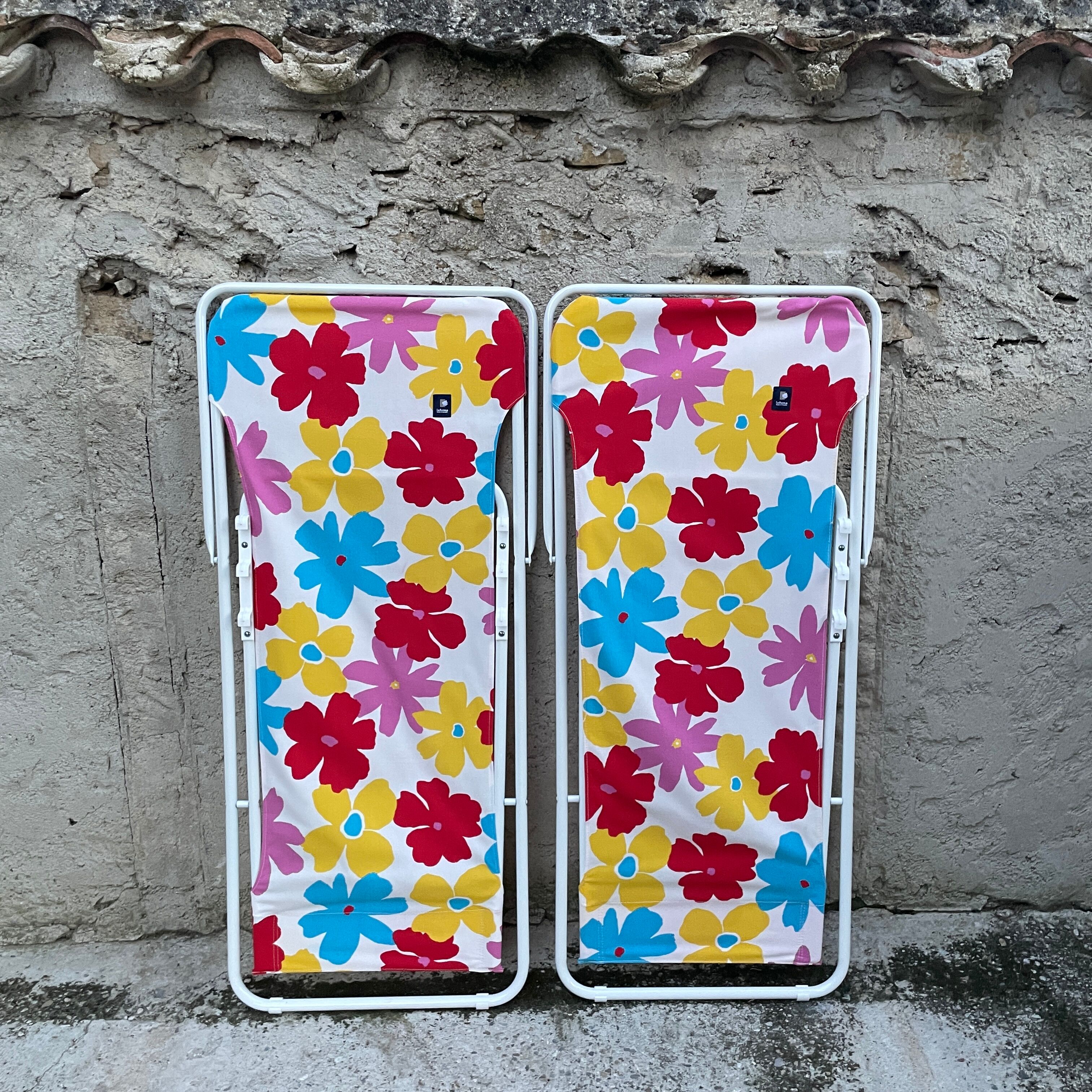 Pair of deckchairs "Lafuma" POP pattern
