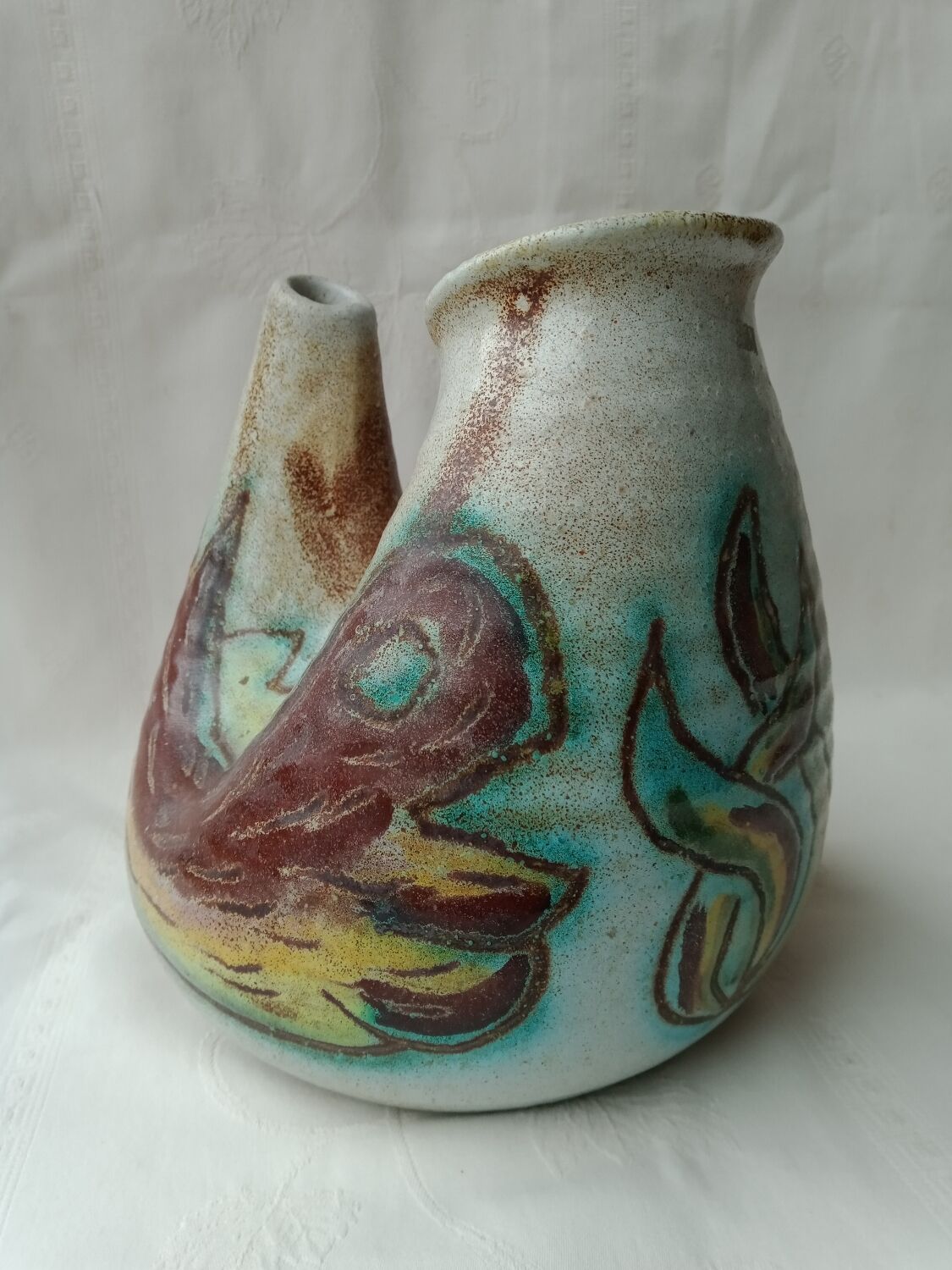 Accolay vase decorated with fish