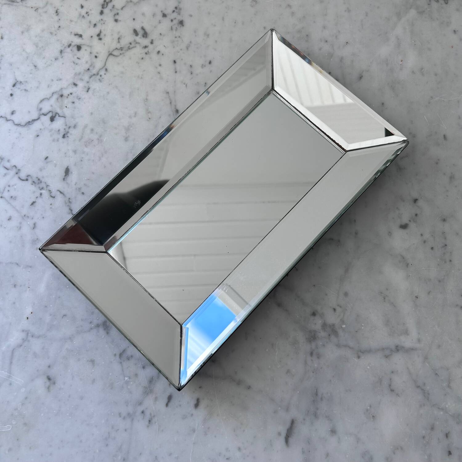 Beveled mirrored top