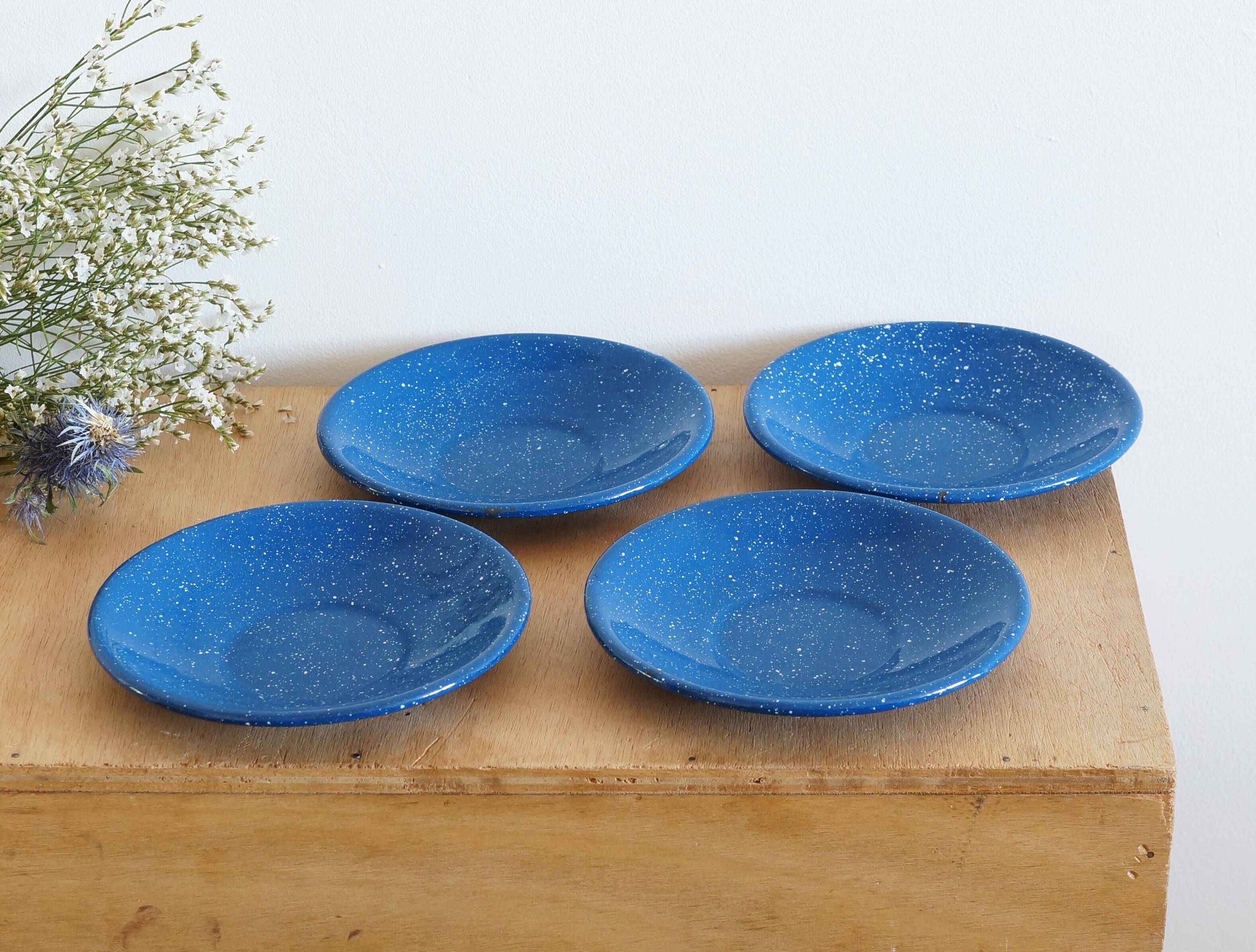 Set of 4 blue enamelled metal plates