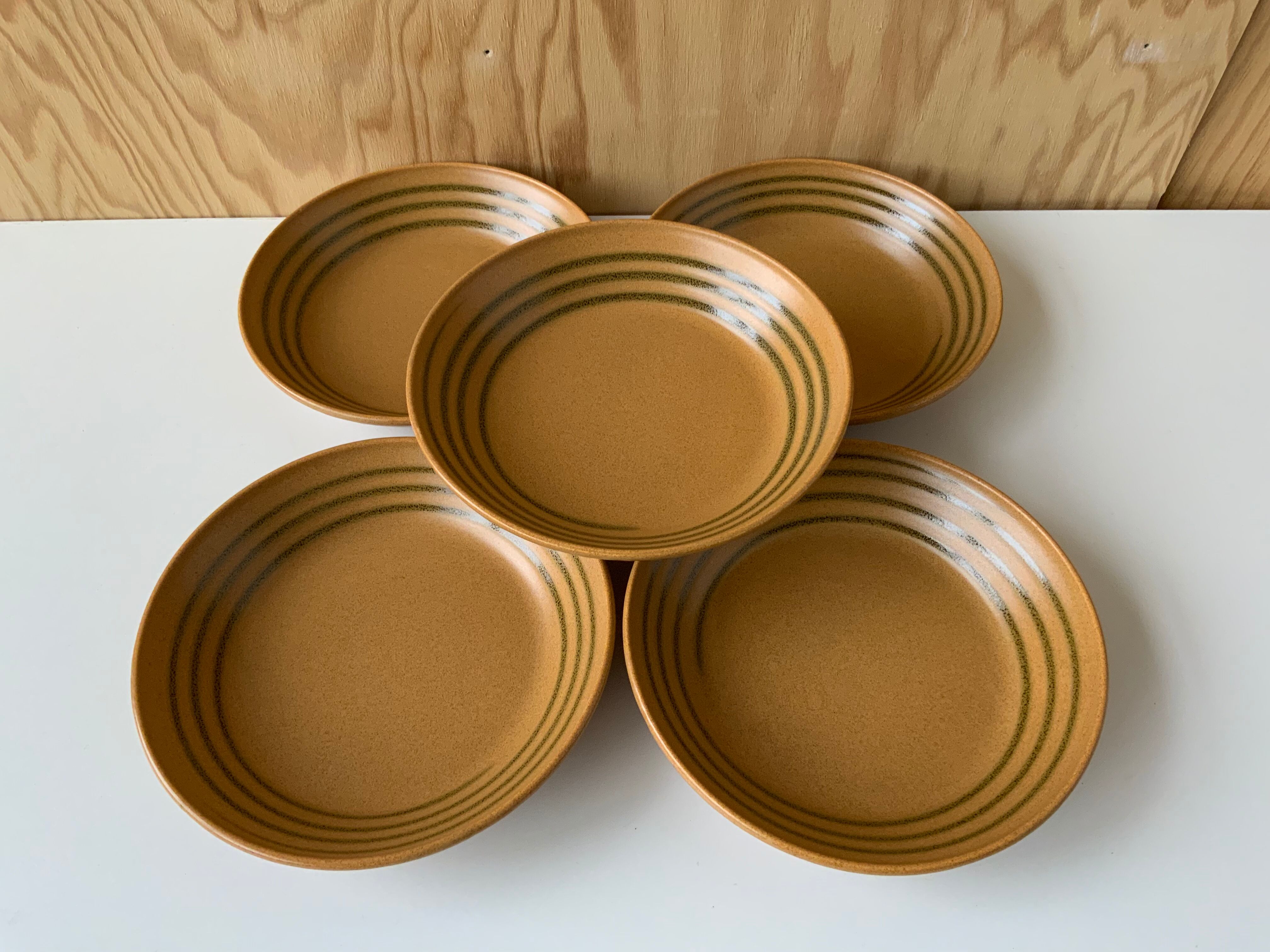 Stoneware plates