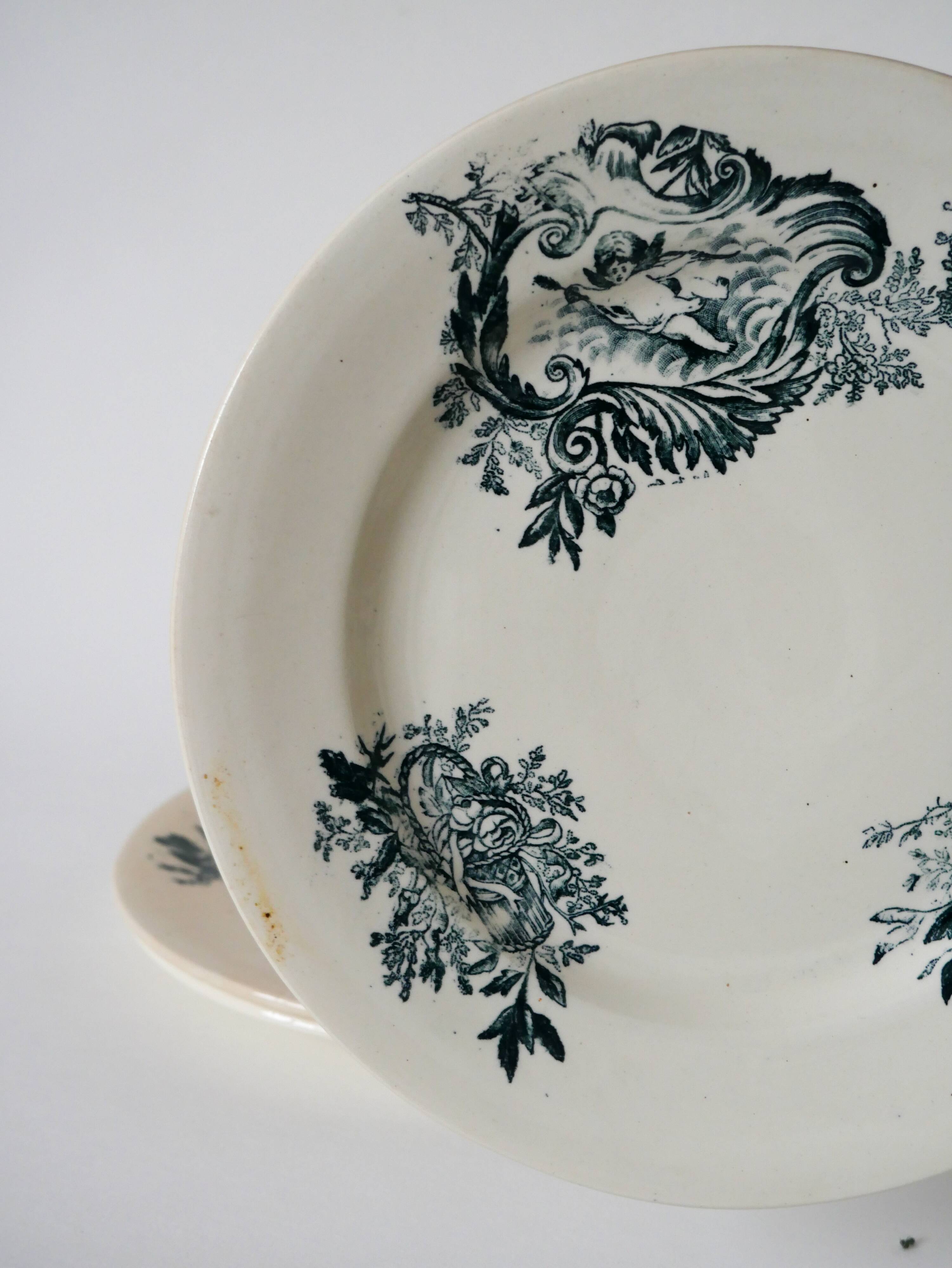 Set of 5 flat plates in terre de fer salins 19th century