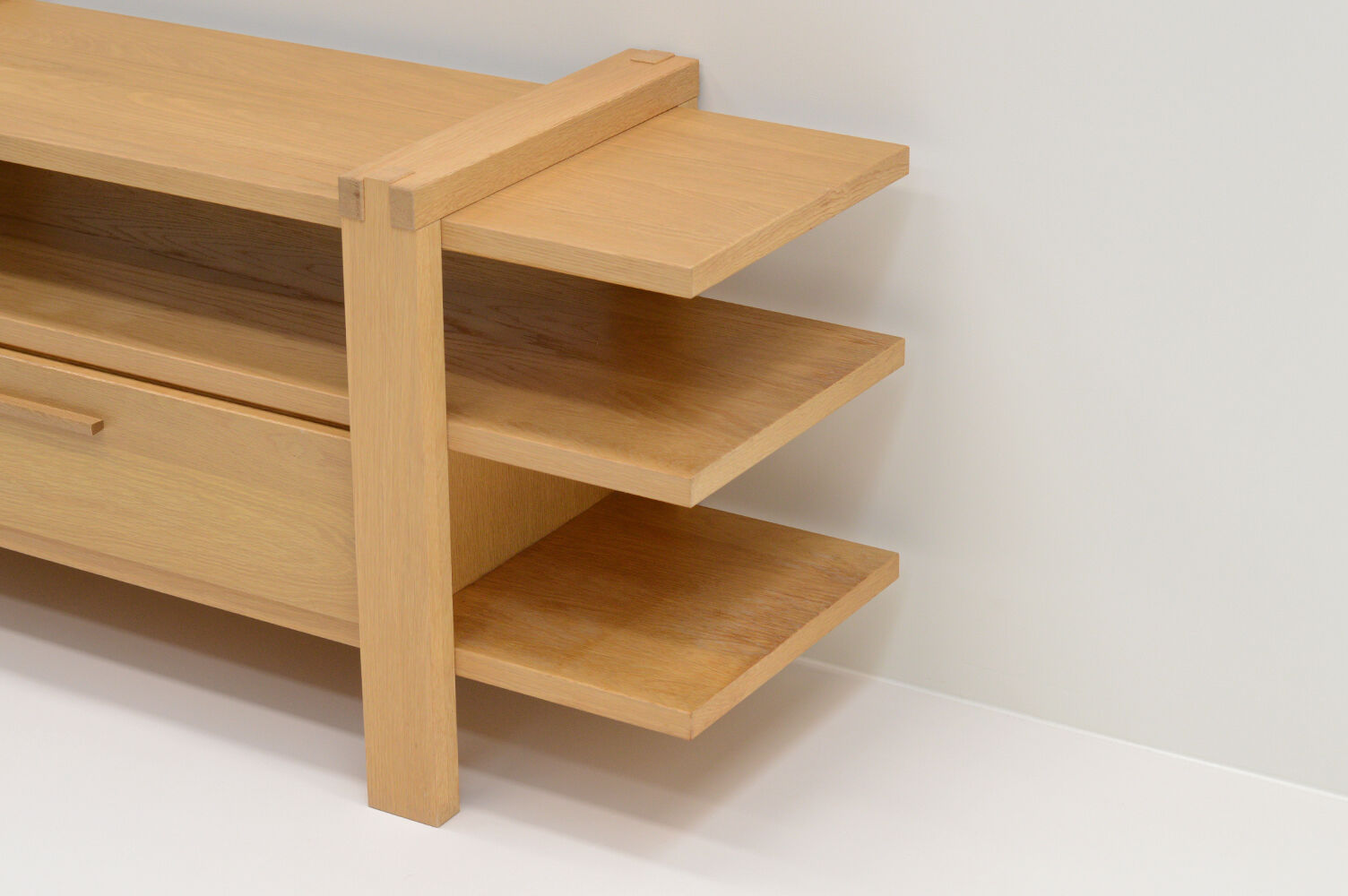 Belgium oak shelving / tv unit