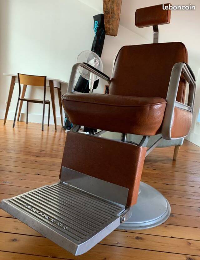 Barber chair
