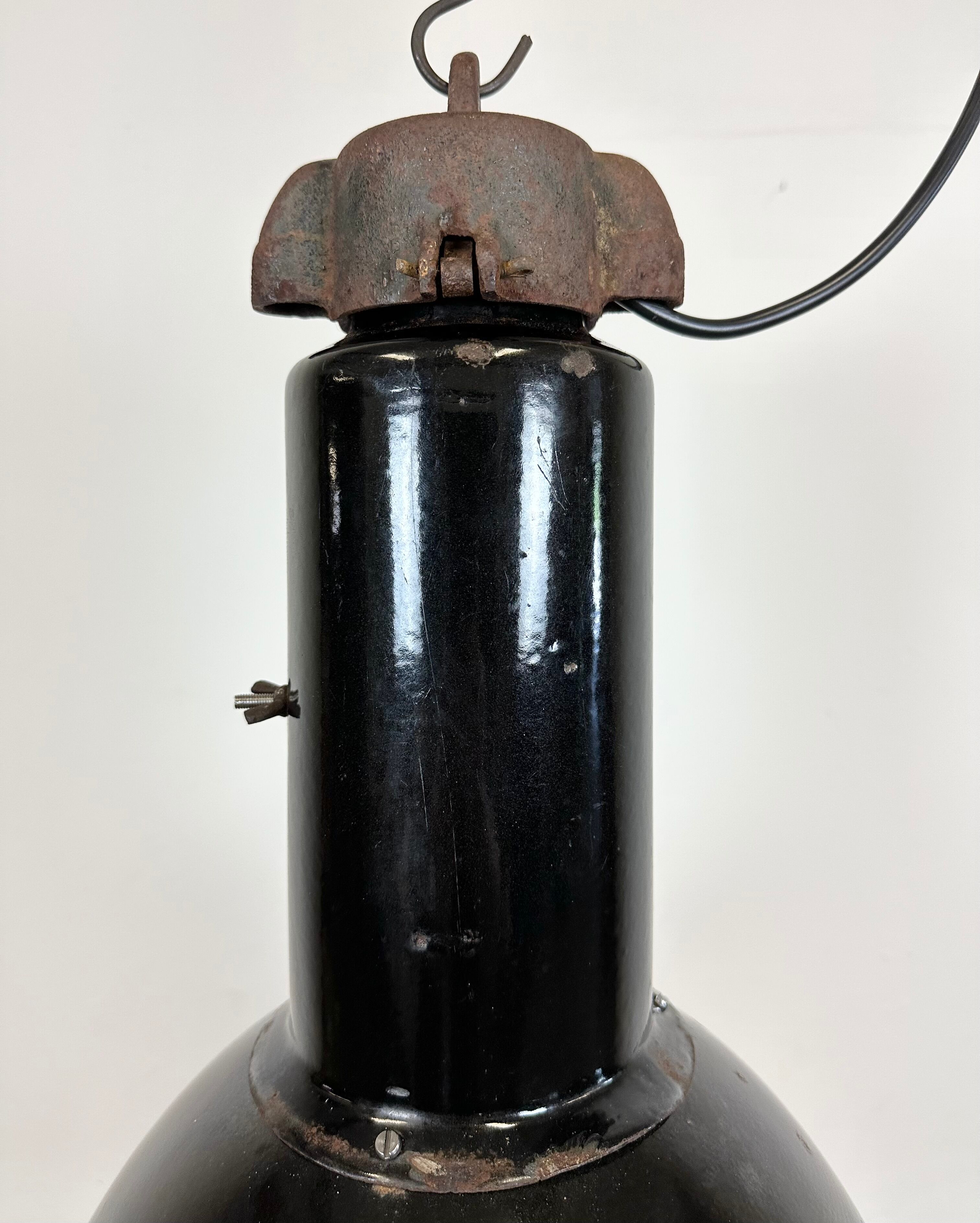 Rusty Industrial Bauhaus Black Enamel Pendant Lamp, 1930s