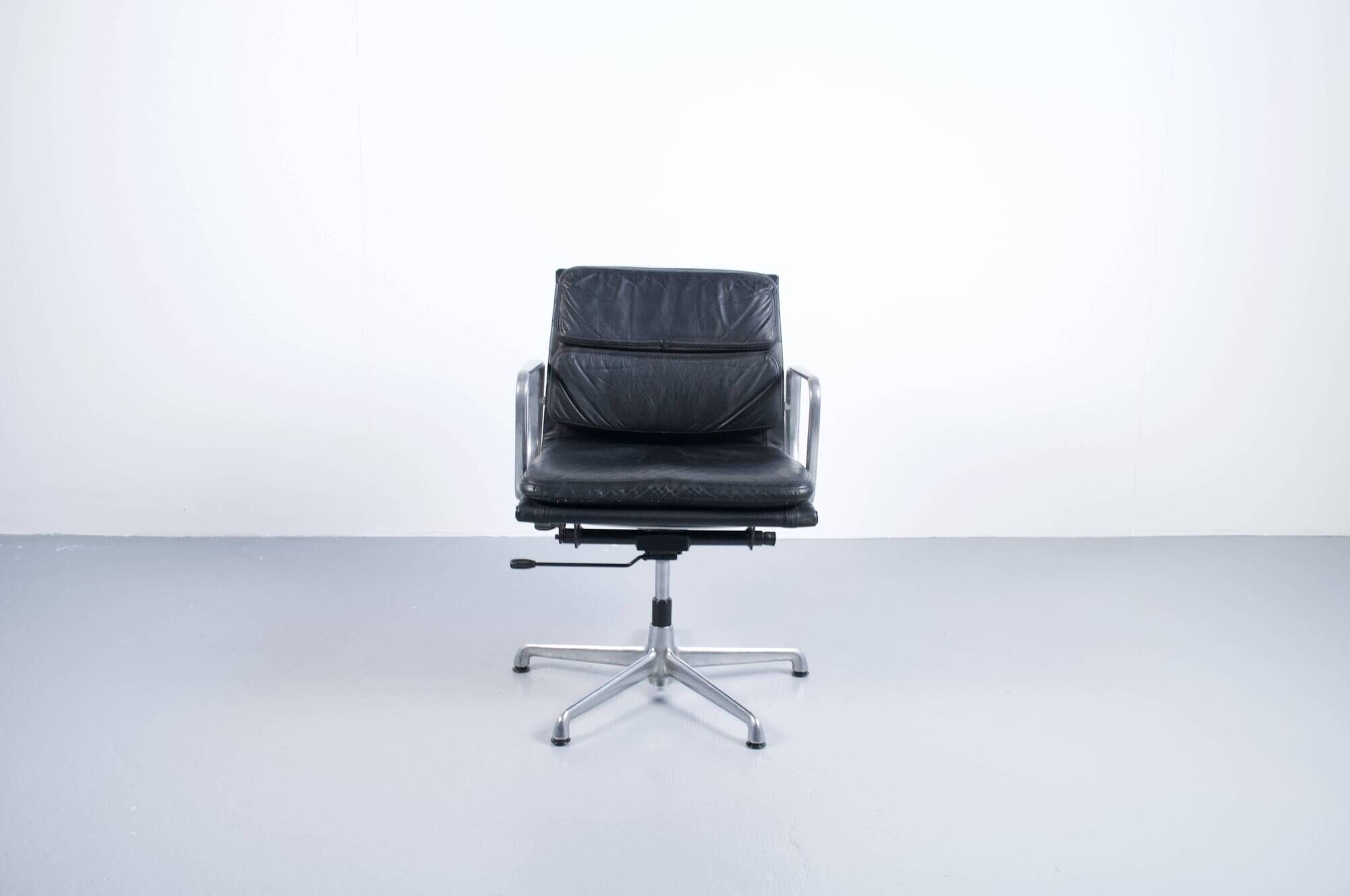 SOFT PAD CHAIR EA 217 EAMES BLACK LEATHER HERMAN MILLER PUBLISHED BY ICF 1970s