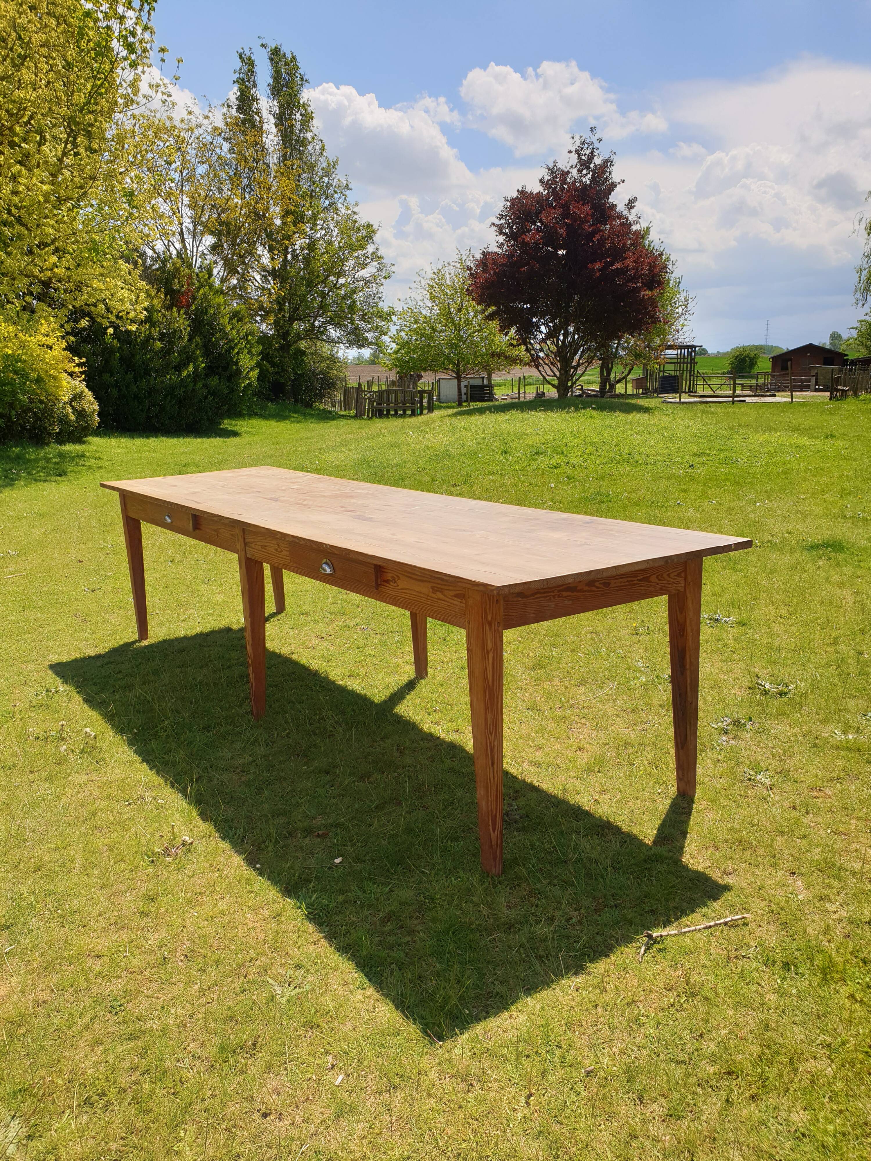 Xl dining table
