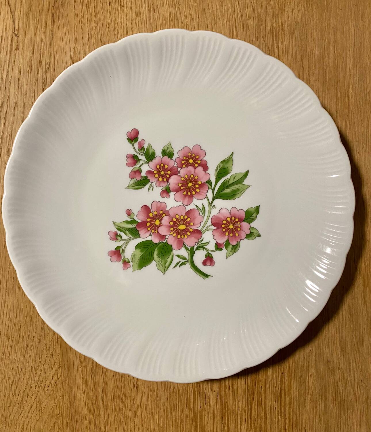 Plat de service Bavaria aux fleurs roses